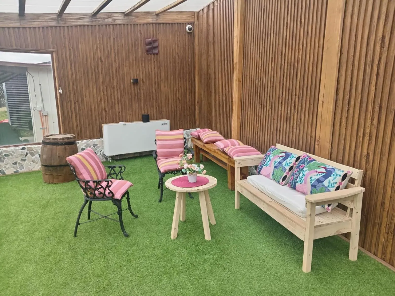 Swimming pool in Hostal Doble E Patagonia