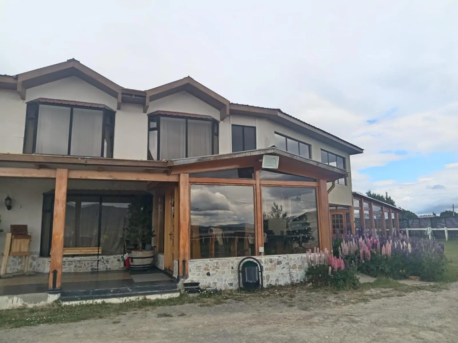 Property building in Hostal Doble E Patagonia