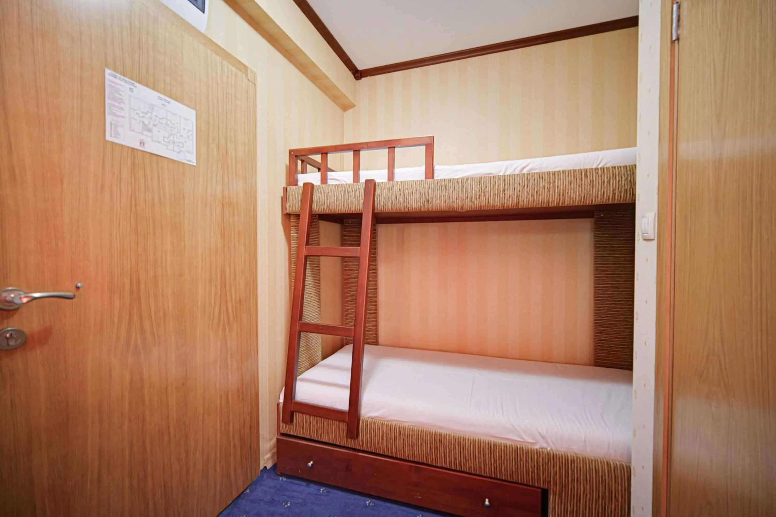 Bed in Hotel Friends