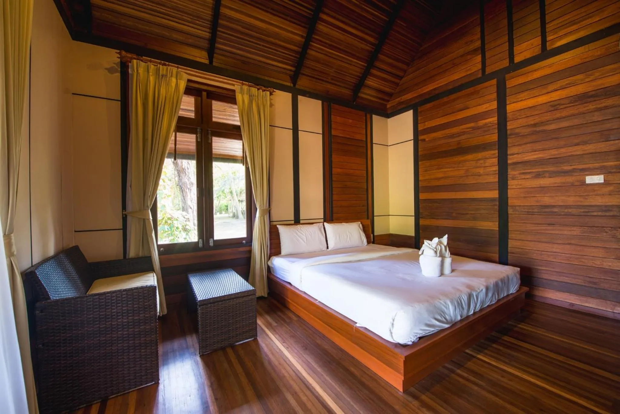 Bedroom, Bed in Pakmeng Resort
