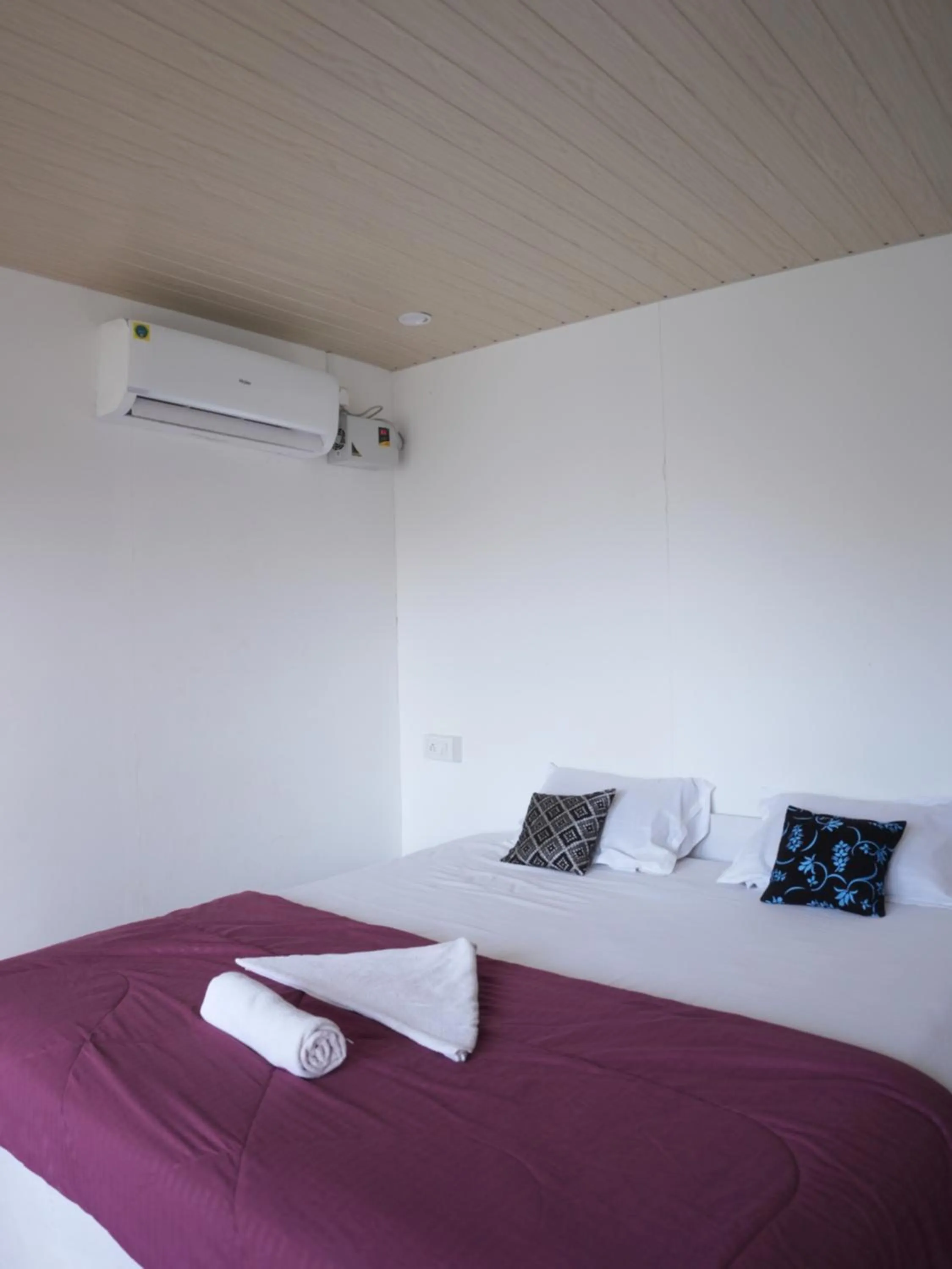 Bed in Hilltop Seaview Palolem Goa