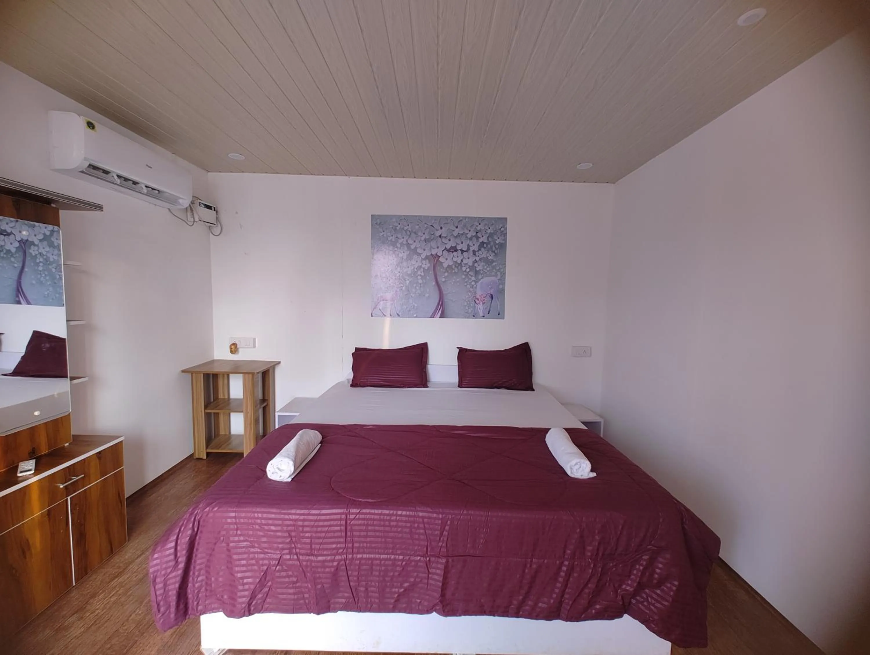 Bed in Hilltop Seaview Palolem Goa