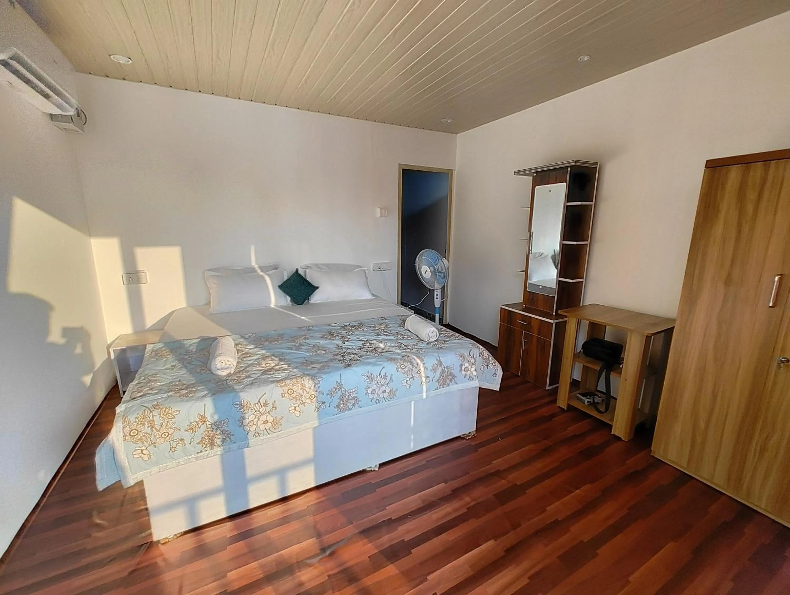 Bed in Hilltop Seaview Palolem Goa