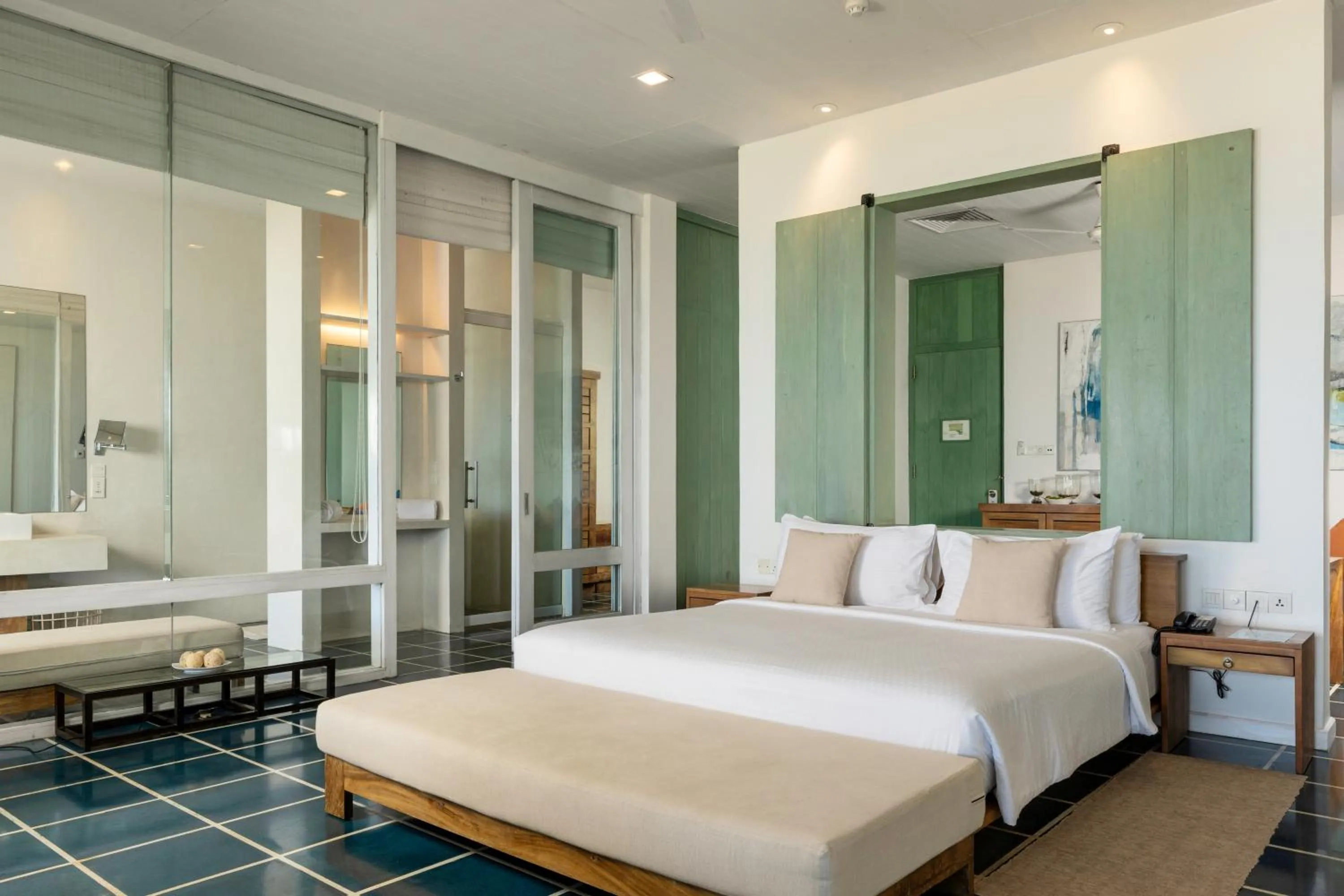 Bedroom, Bed in Jetwing Blue