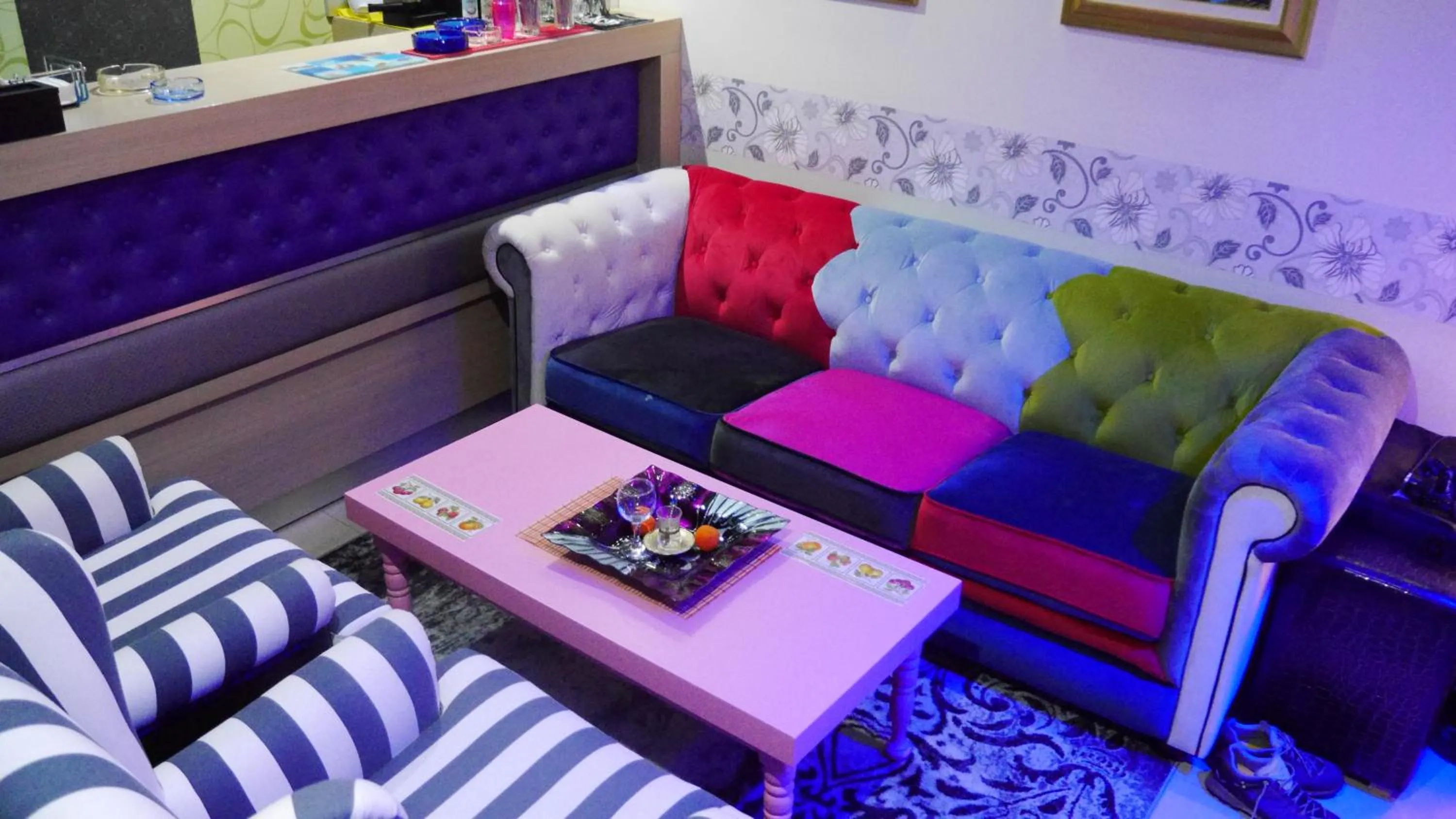 Lobby or reception in Captain's Beach Apartments