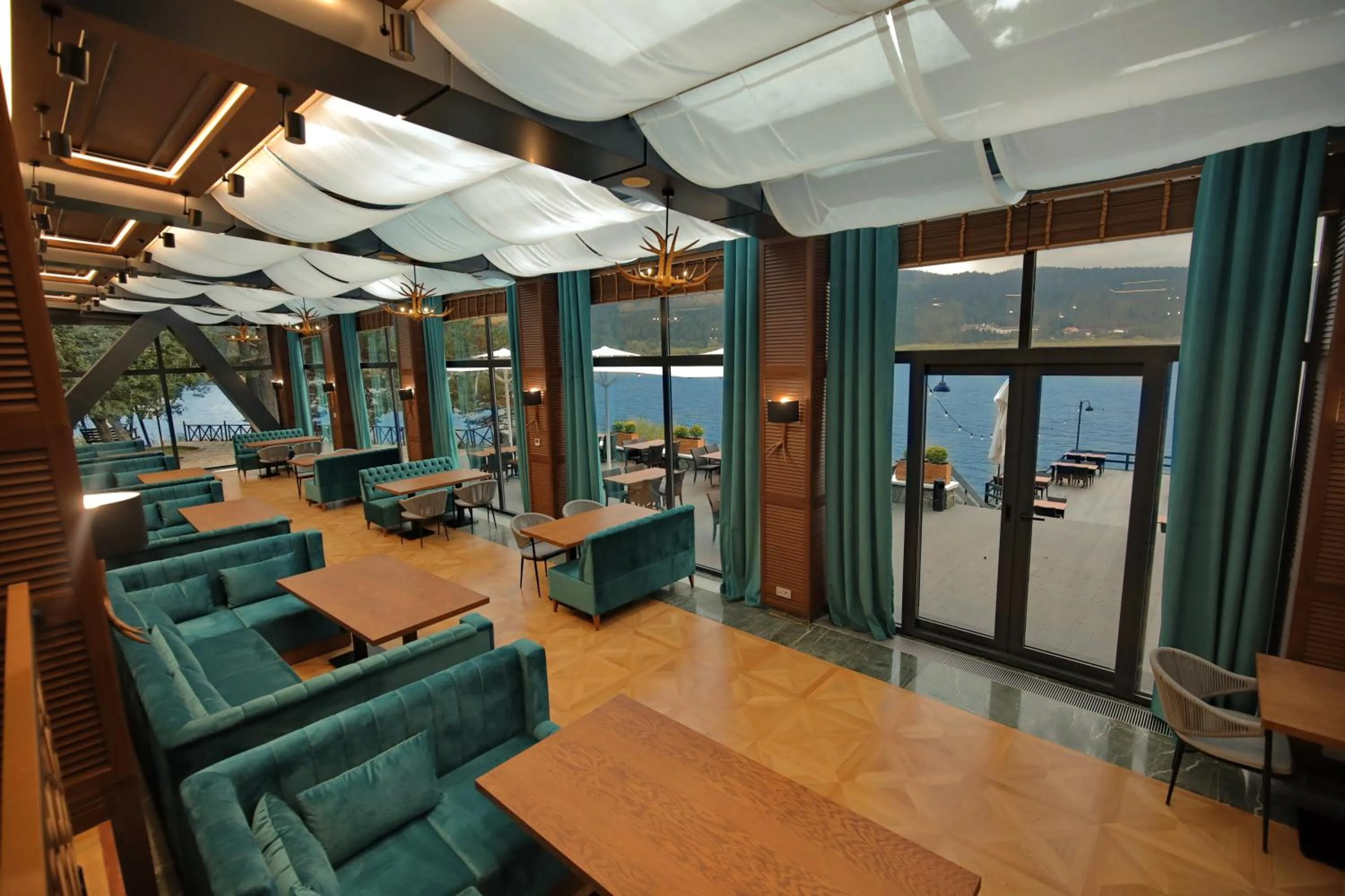 Restaurant/places to eat in Abant Kosk Oteli