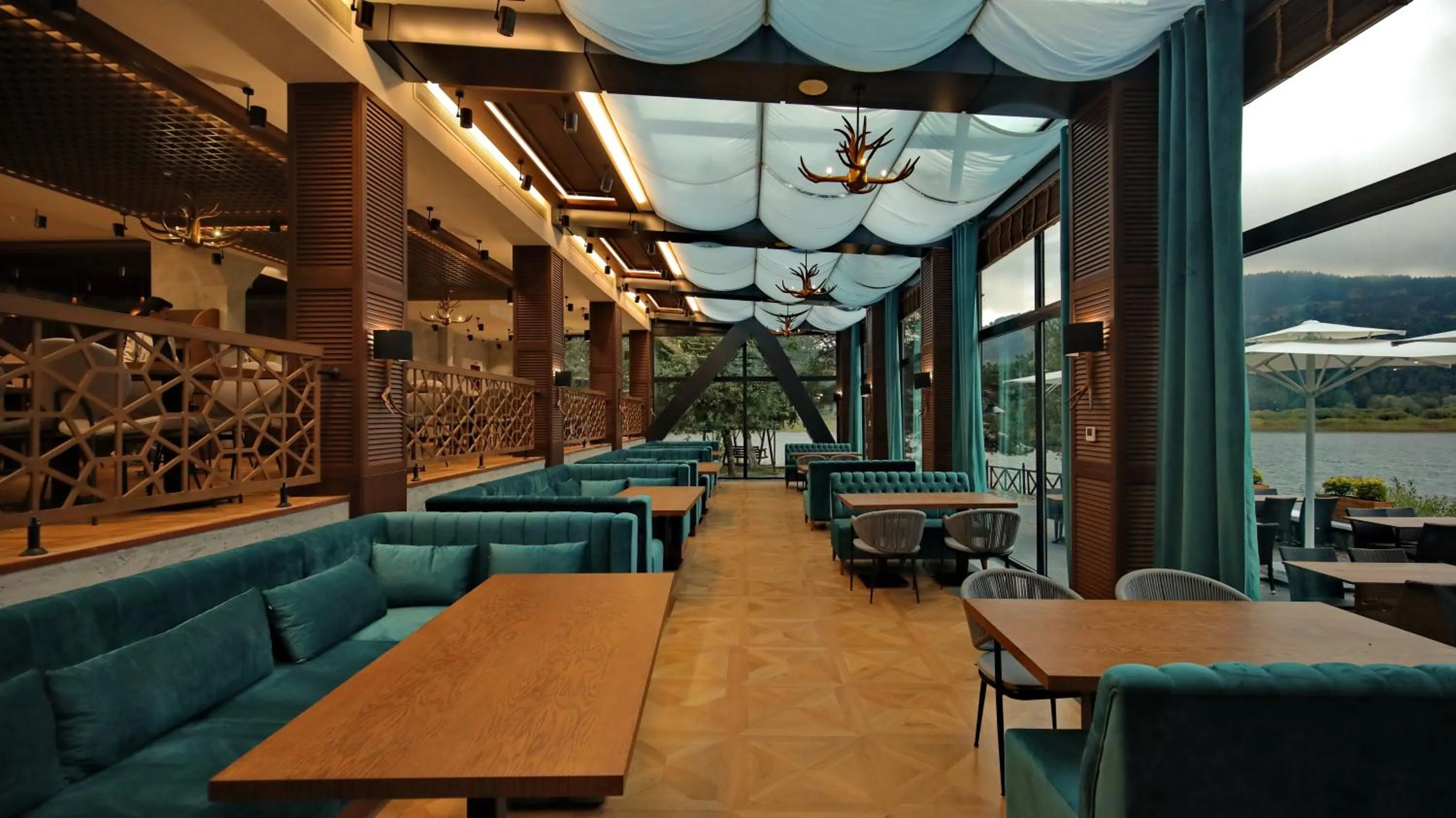 Restaurant/places to eat in Abant Kosk Oteli