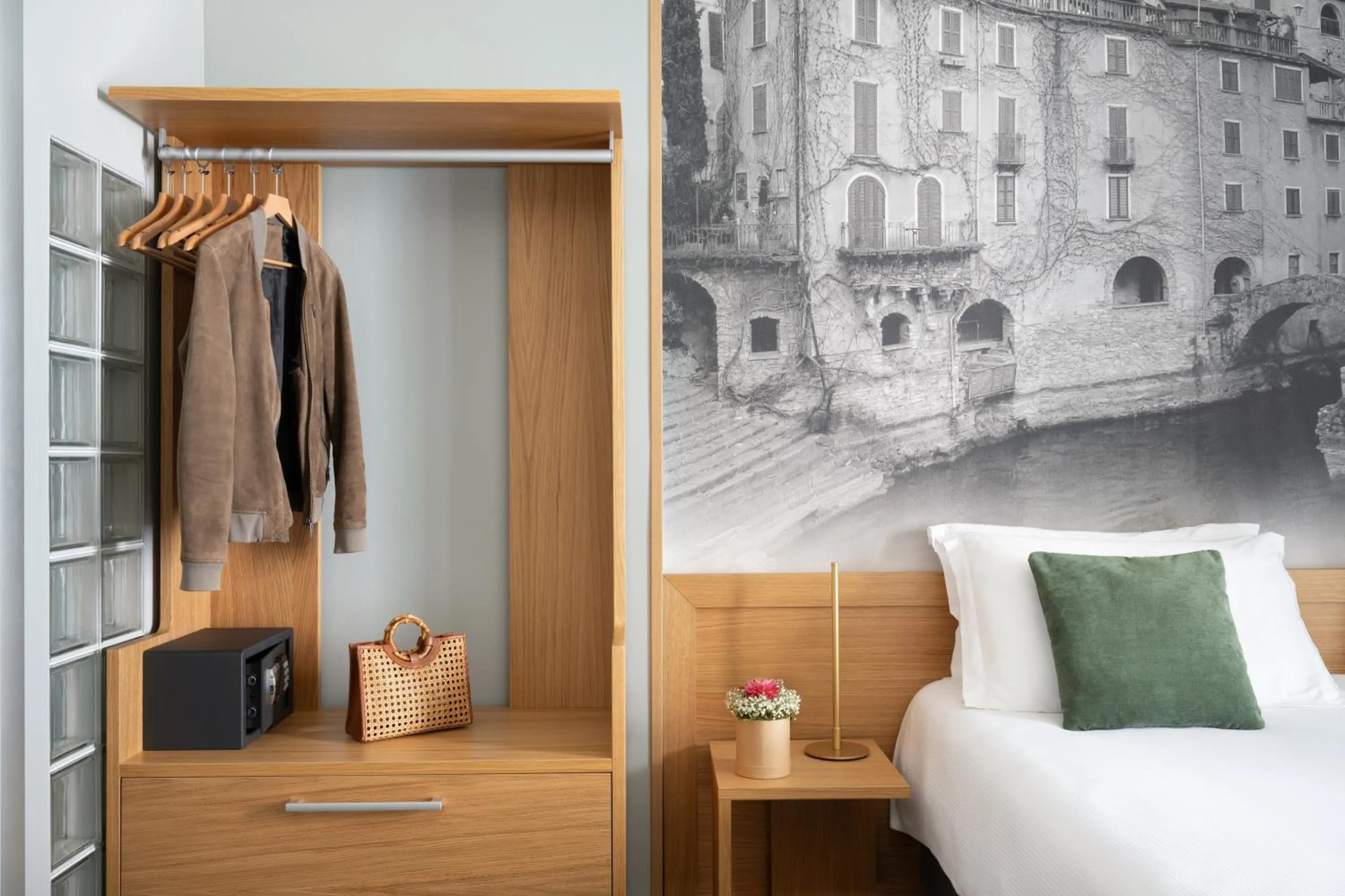 Bedroom, Bed in Avenue Boutique Hotel