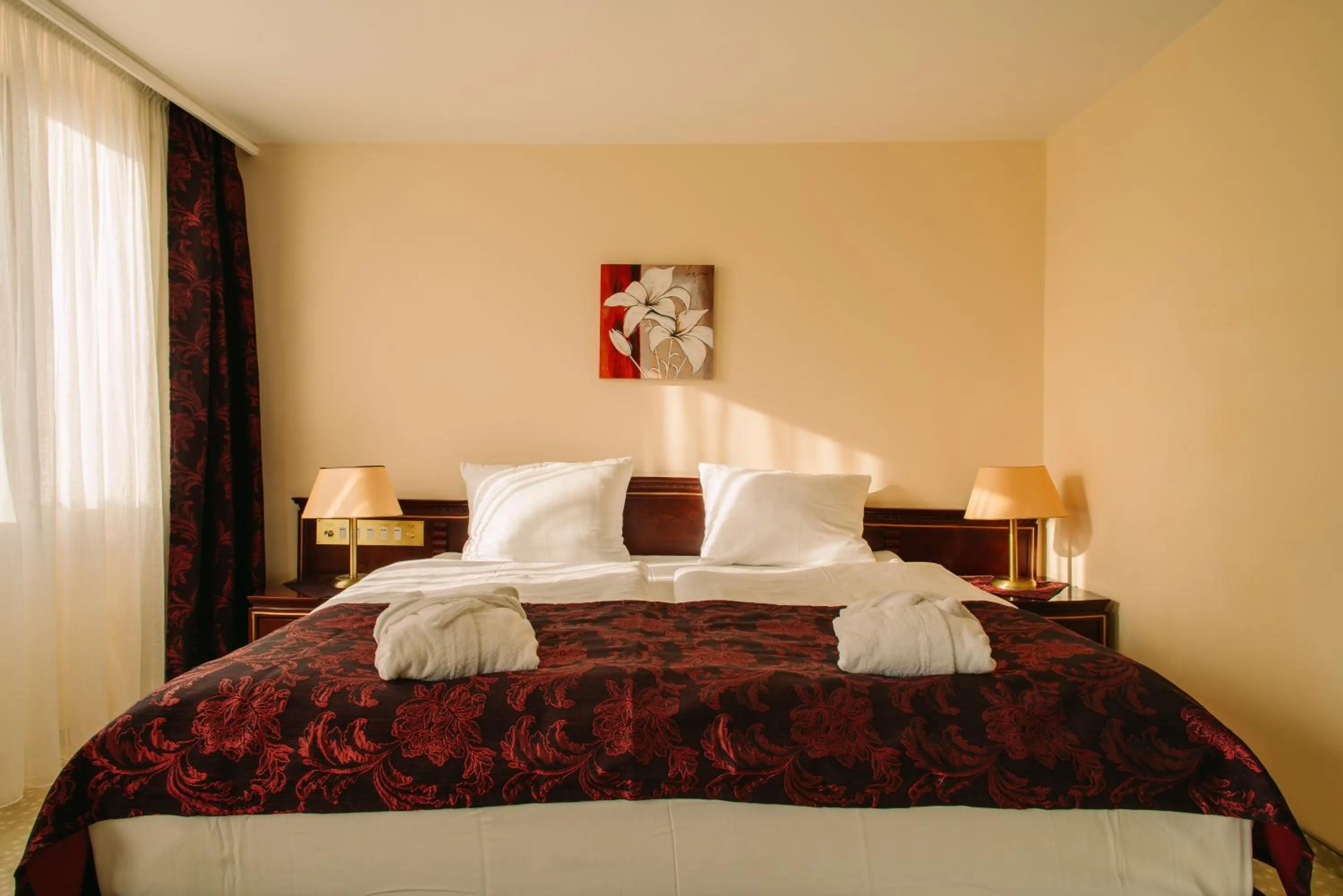 Bedroom, Bed in Grand Hotel Sole