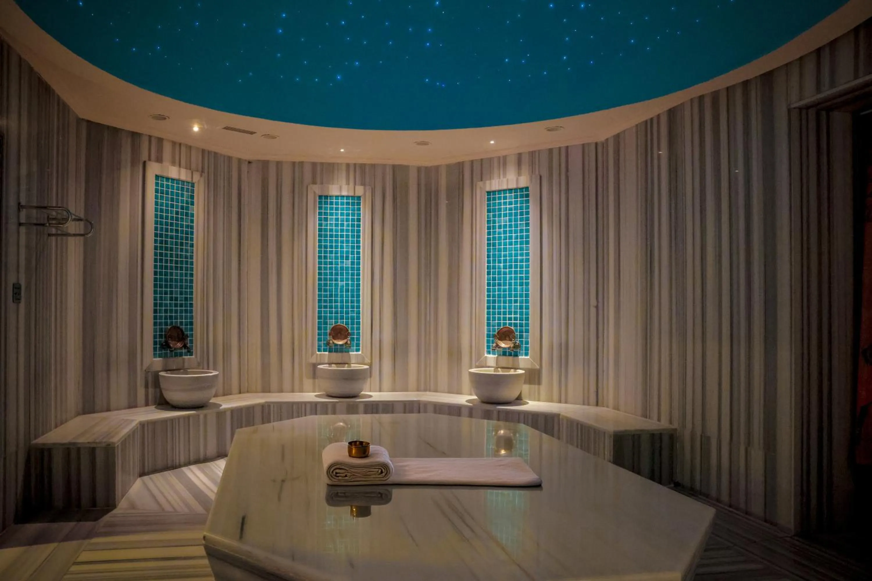 Public Bath in Ramada Plaza by Wyndham Mardin