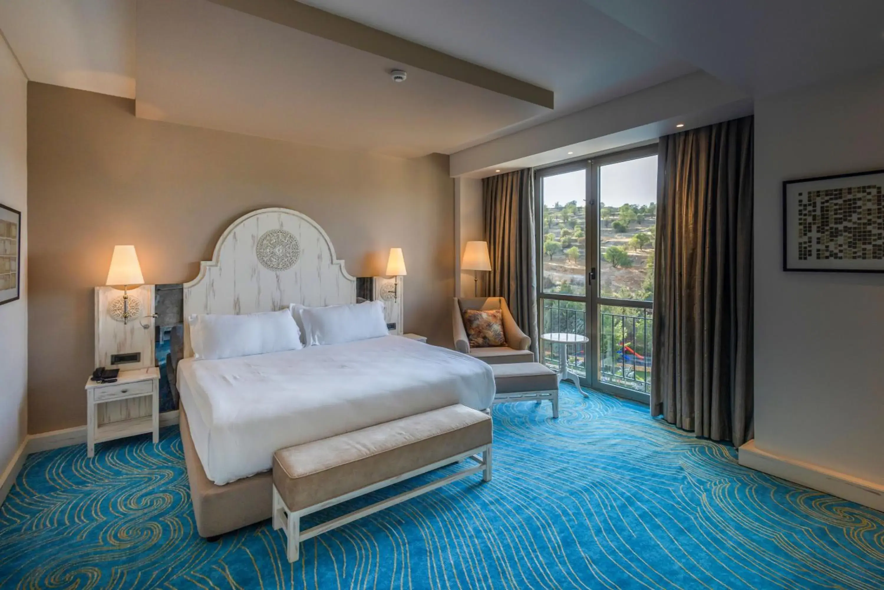 Deluxe Corner King Suite with Mountain View - Non-Smoking in Ramada Plaza by Wyndham Mardin Deluxe Corner King Suite with Mountain View - Non-Smoking in Ramada Plaza by Wyndham Mardin