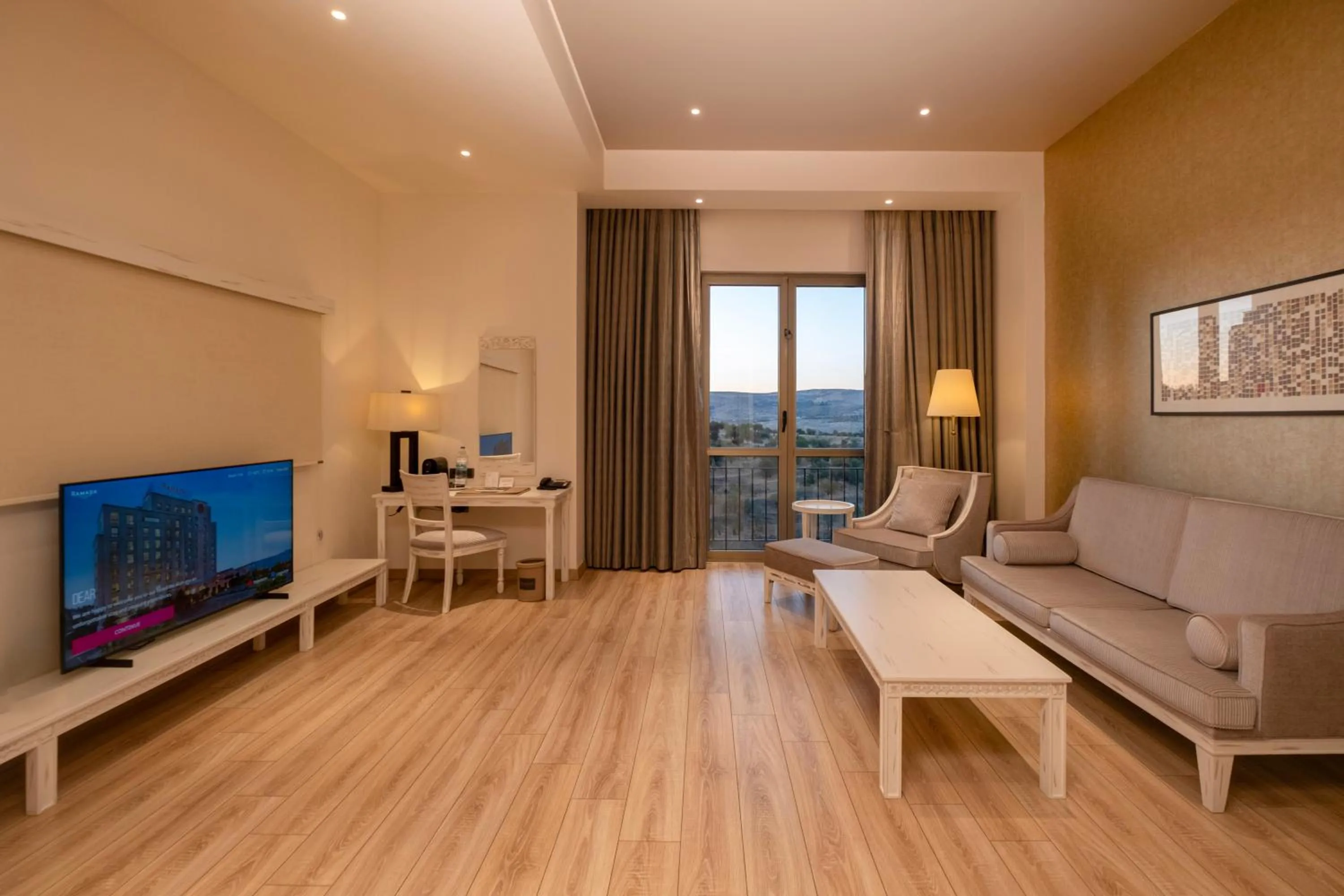 Living room in Ramada Plaza by Wyndham Mardin