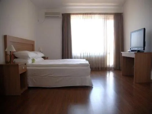 Photo of the whole room, Bed in Marina Cape Vacation Complex