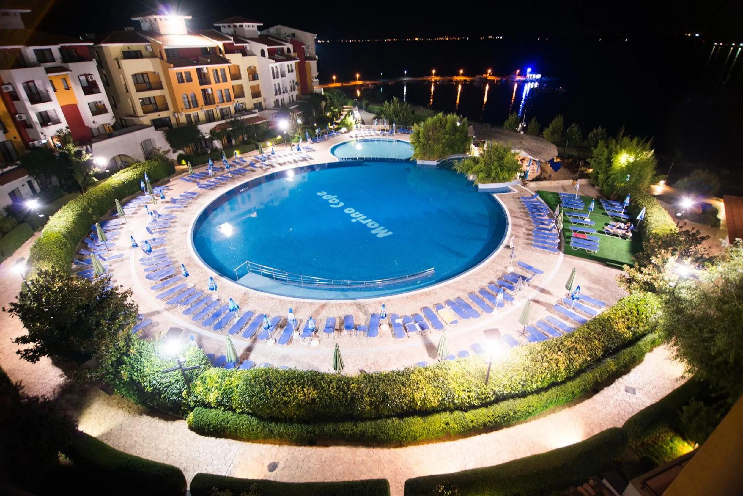 Swimming pool in Marina Cape Vacation Complex