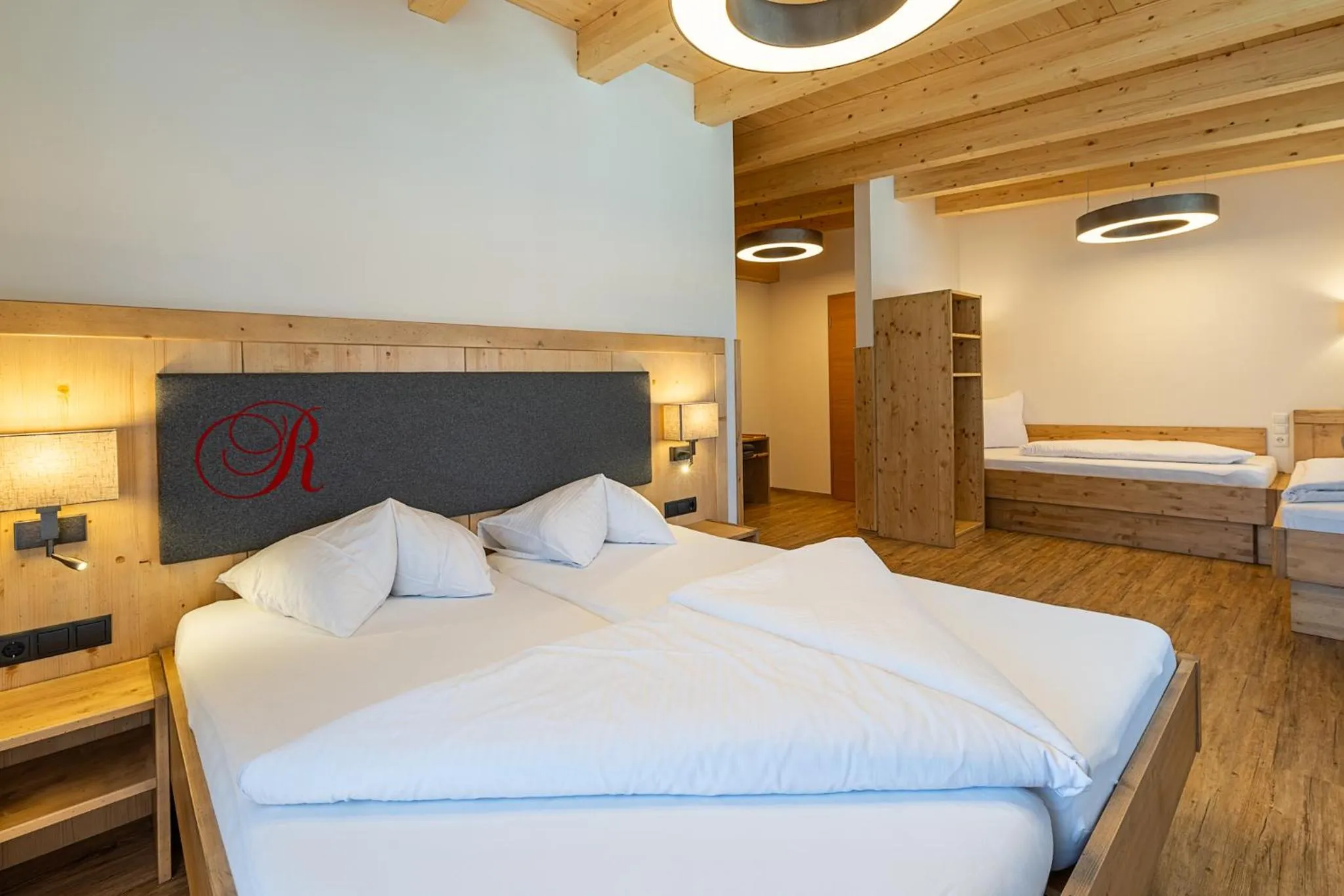 Photo of the whole room, Bed in Hotel Garni Romantik