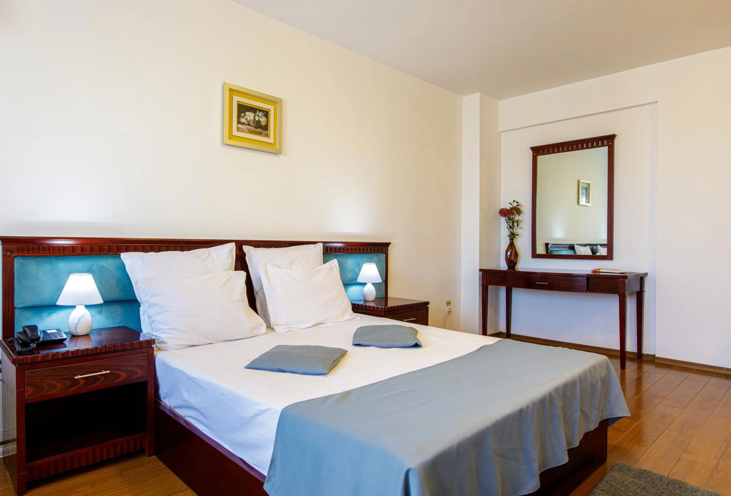 Photo of the whole room, Bed in Lira Pacific Aparthotel