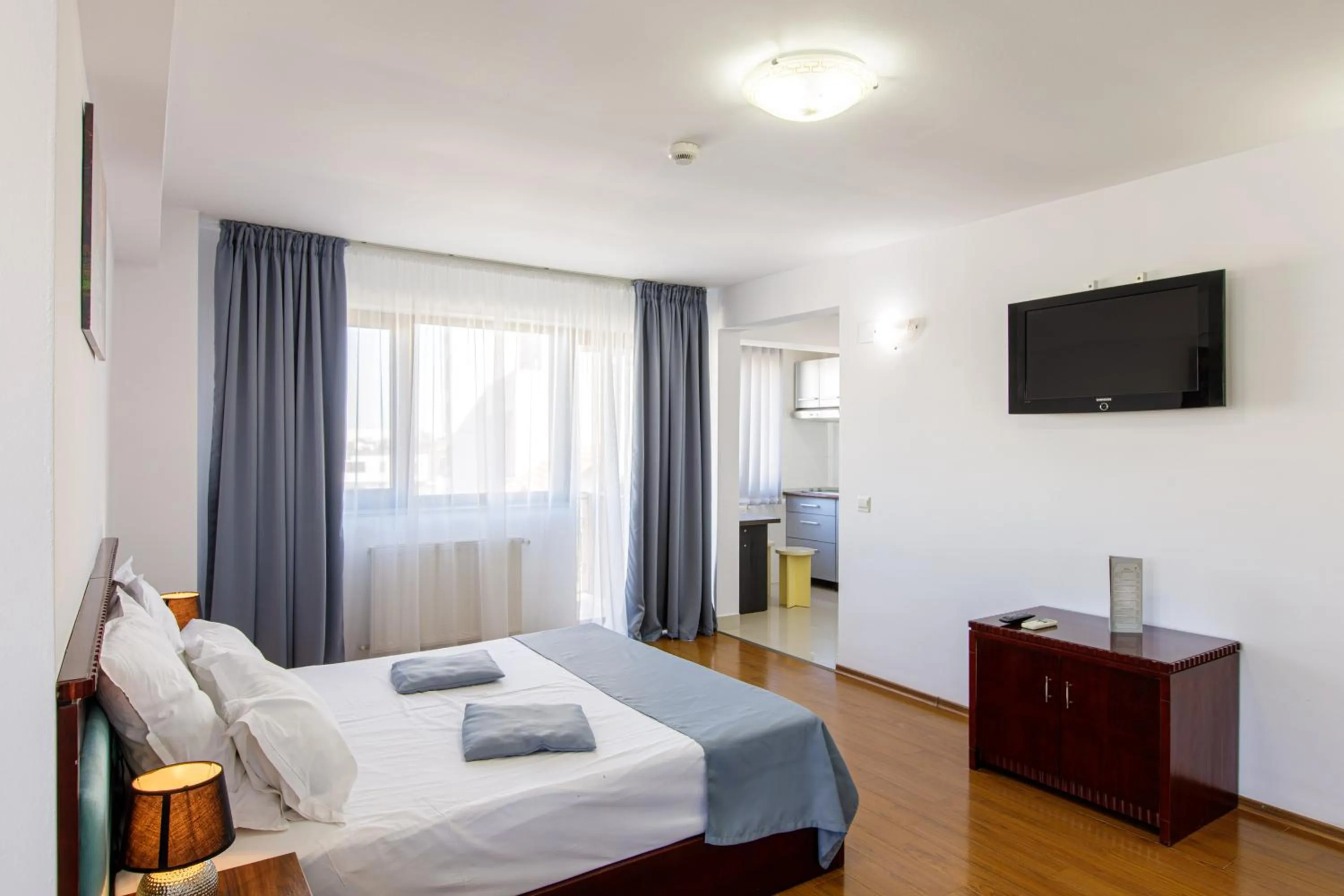 Bedroom, Bed in Lira Pacific Aparthotel