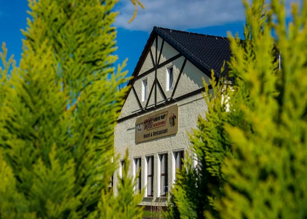 Facade/entrance in Sporthotel Glück Auf Mönchenfrei