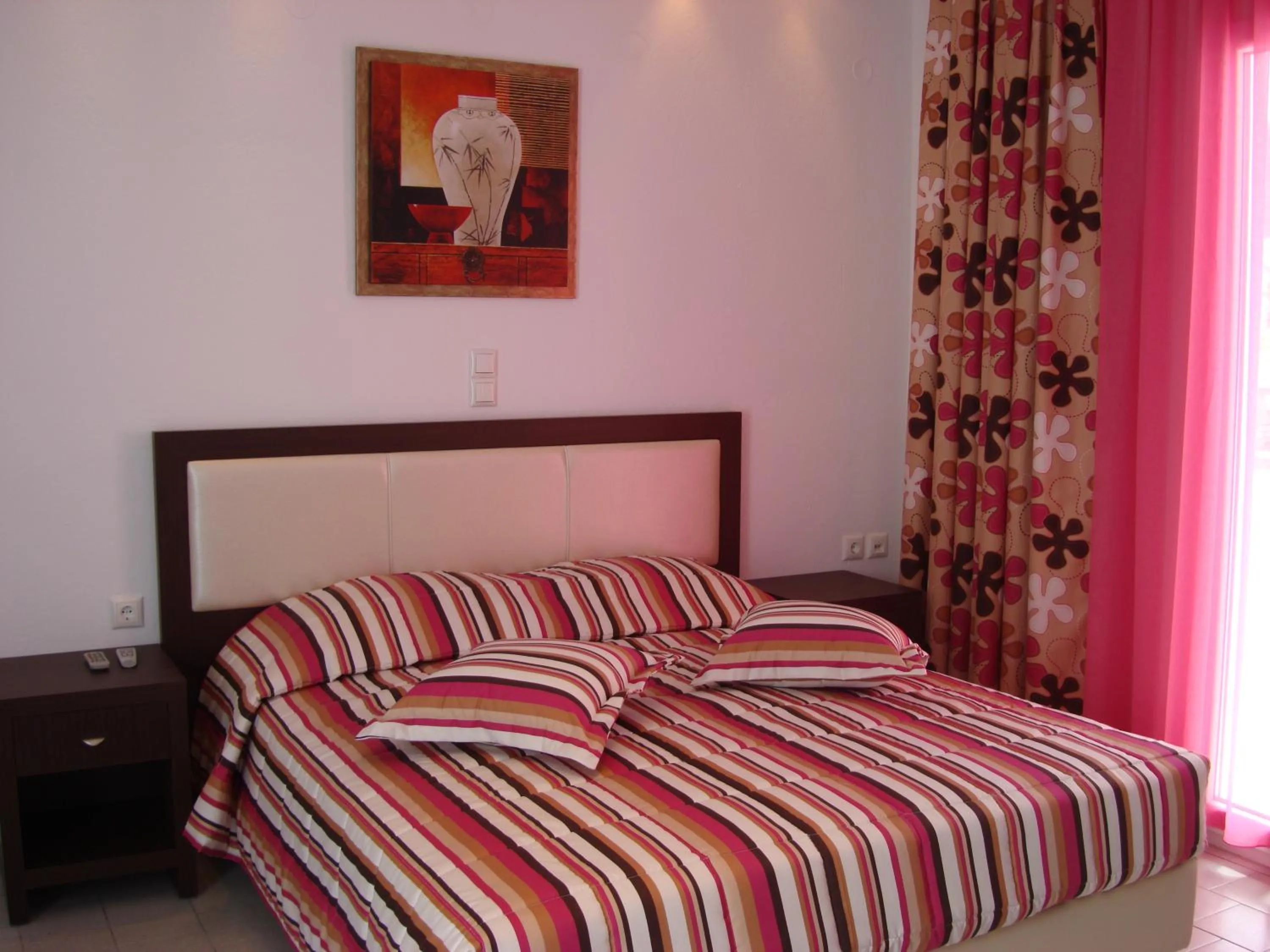 Property building, Bed in Elena Studios & Suites