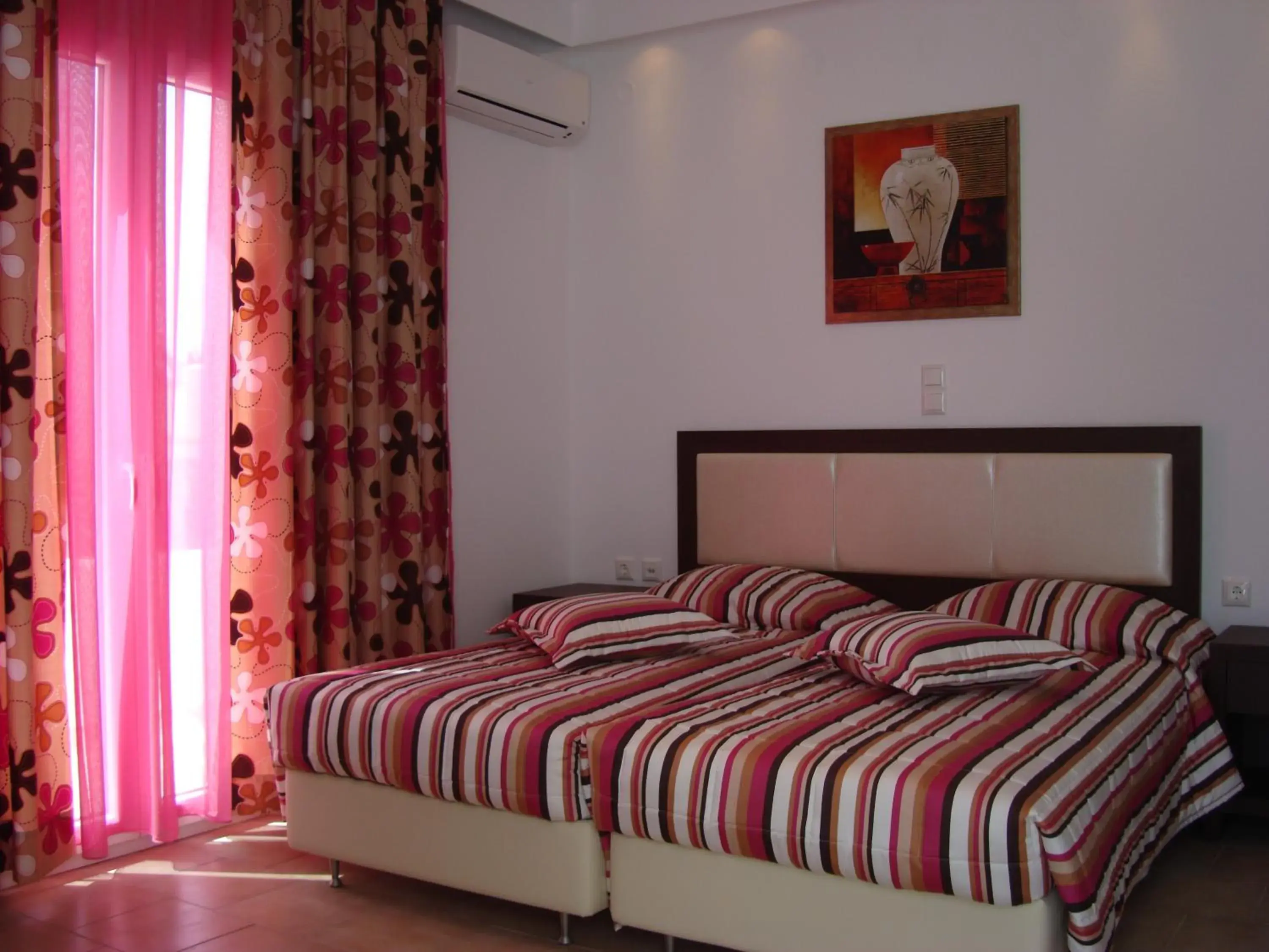 Apartment (3 Adults) in Elena Studios & Suites Apartment (3 Adults) in Elena Studios & Suites