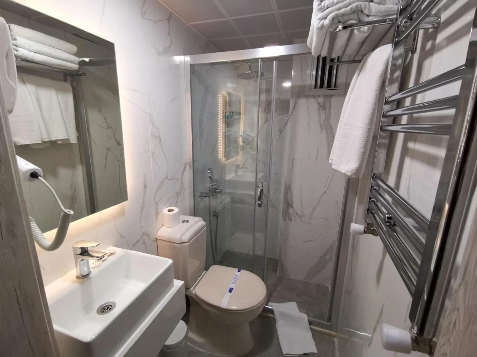 Bathroom in Temizay Hotel