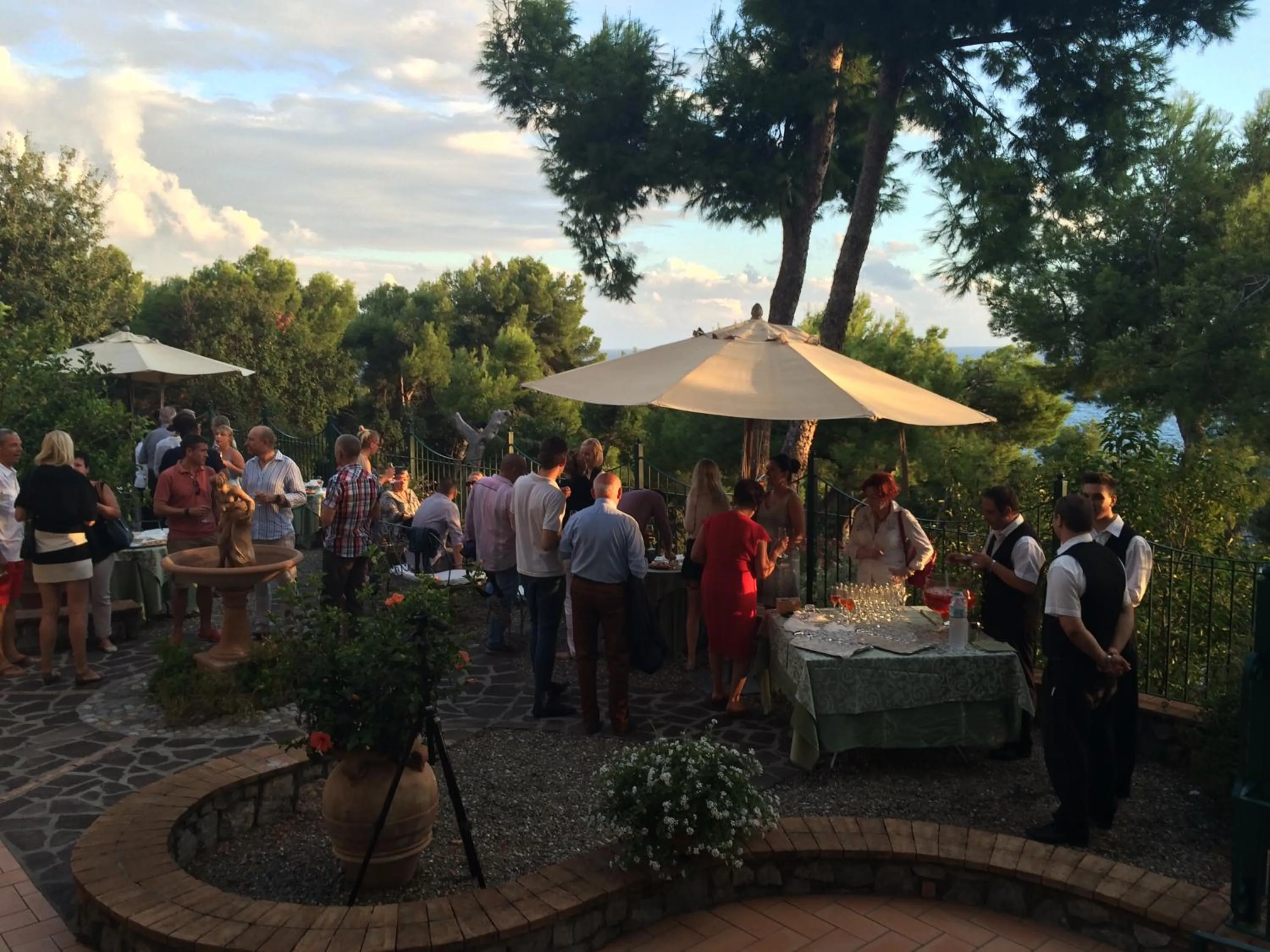 Restaurant/places to eat in Hotel Villa Delle Meraviglie