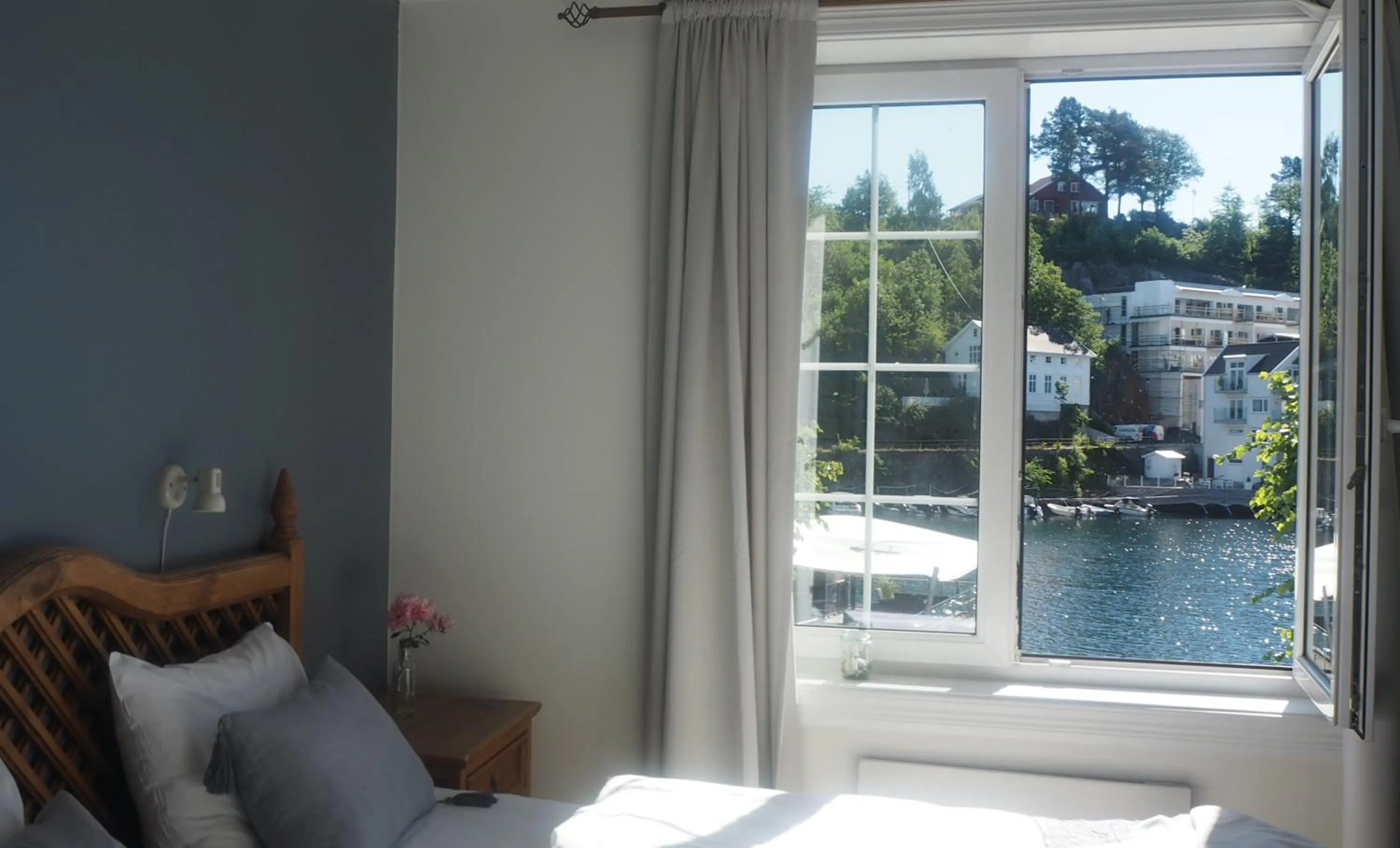 Sea view, Bed in Tvedestrand Fjordhotell - Unike Hoteller