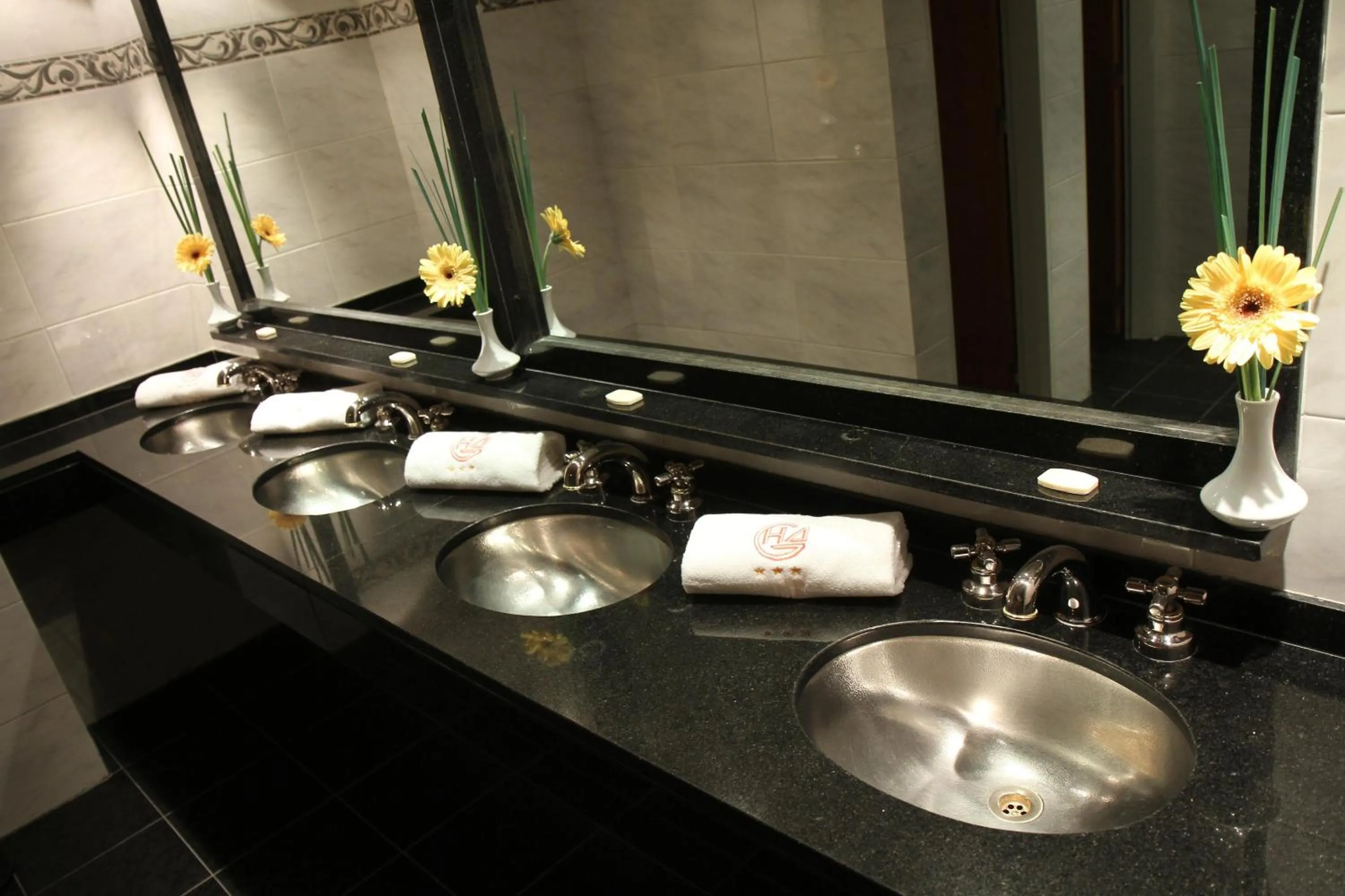 Bathroom in Gran Hotel Ailen