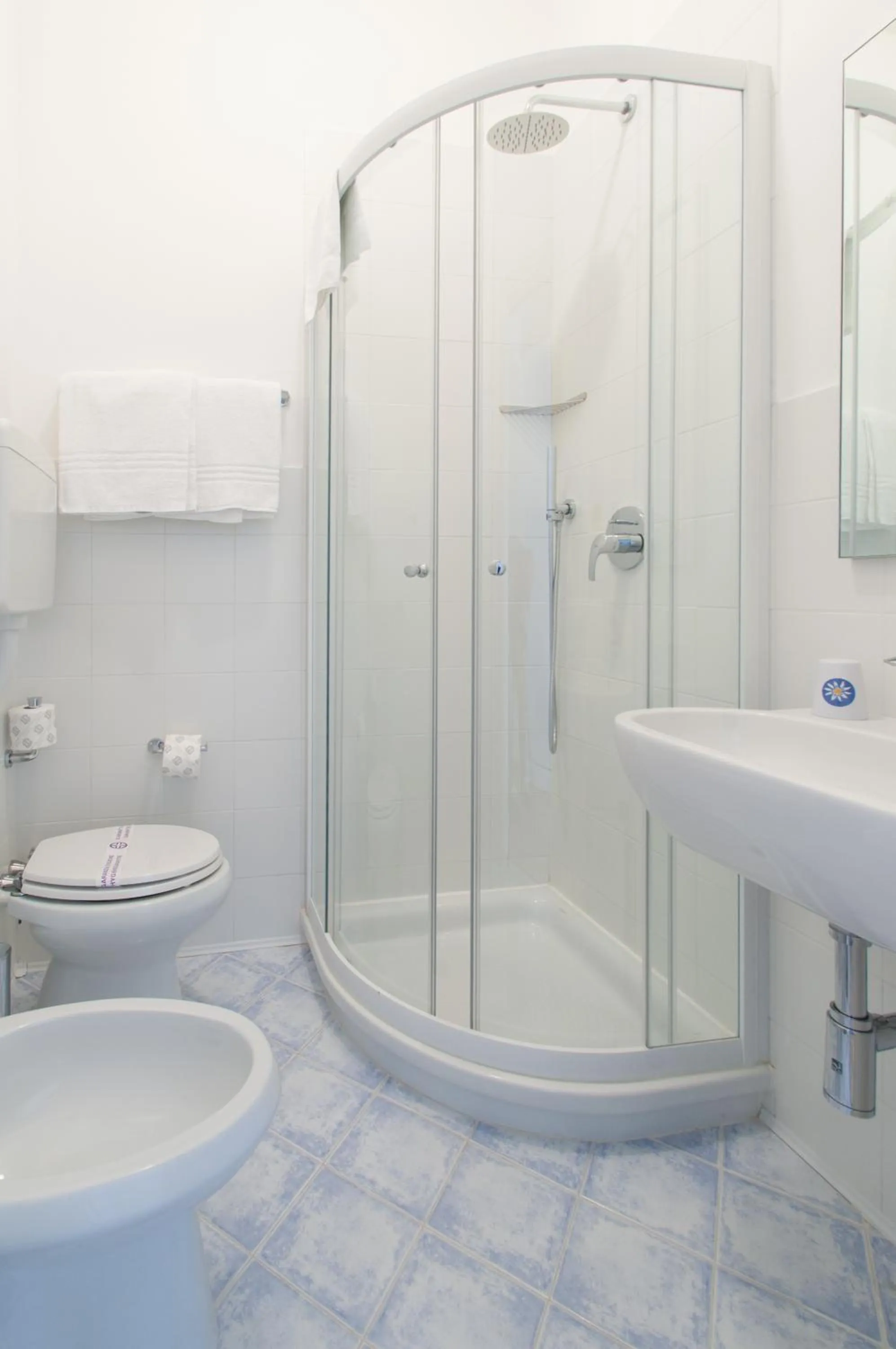 Bathroom in Hotel Villa Erica