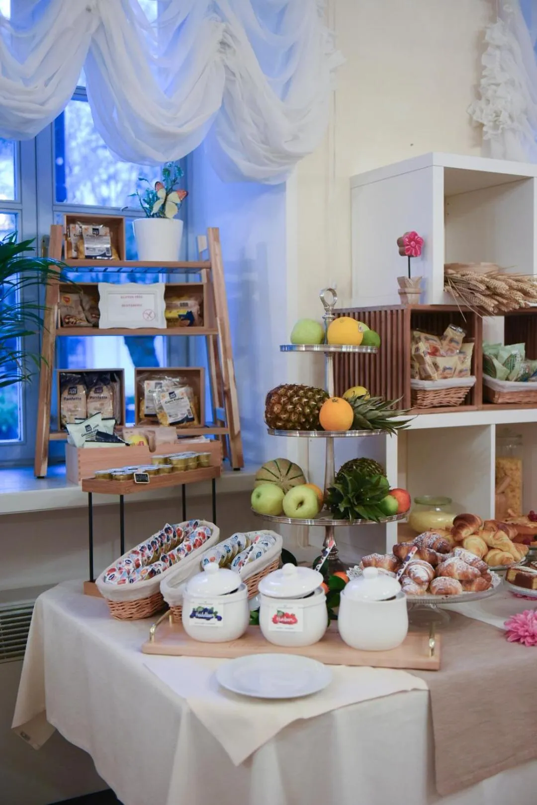 Breakfast in Hotel Villa Erica