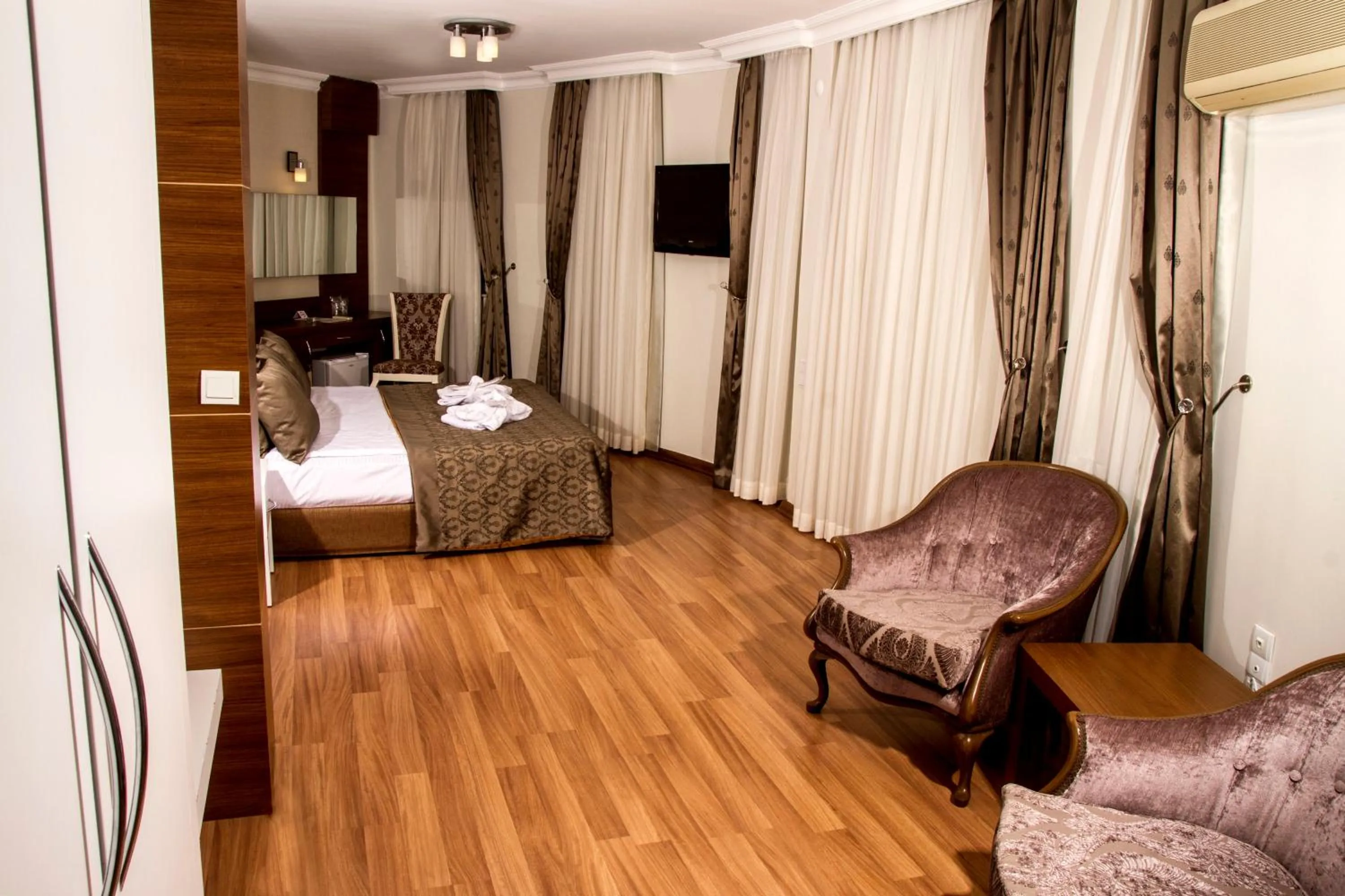 Other, Bed in The Corner Park Hotel