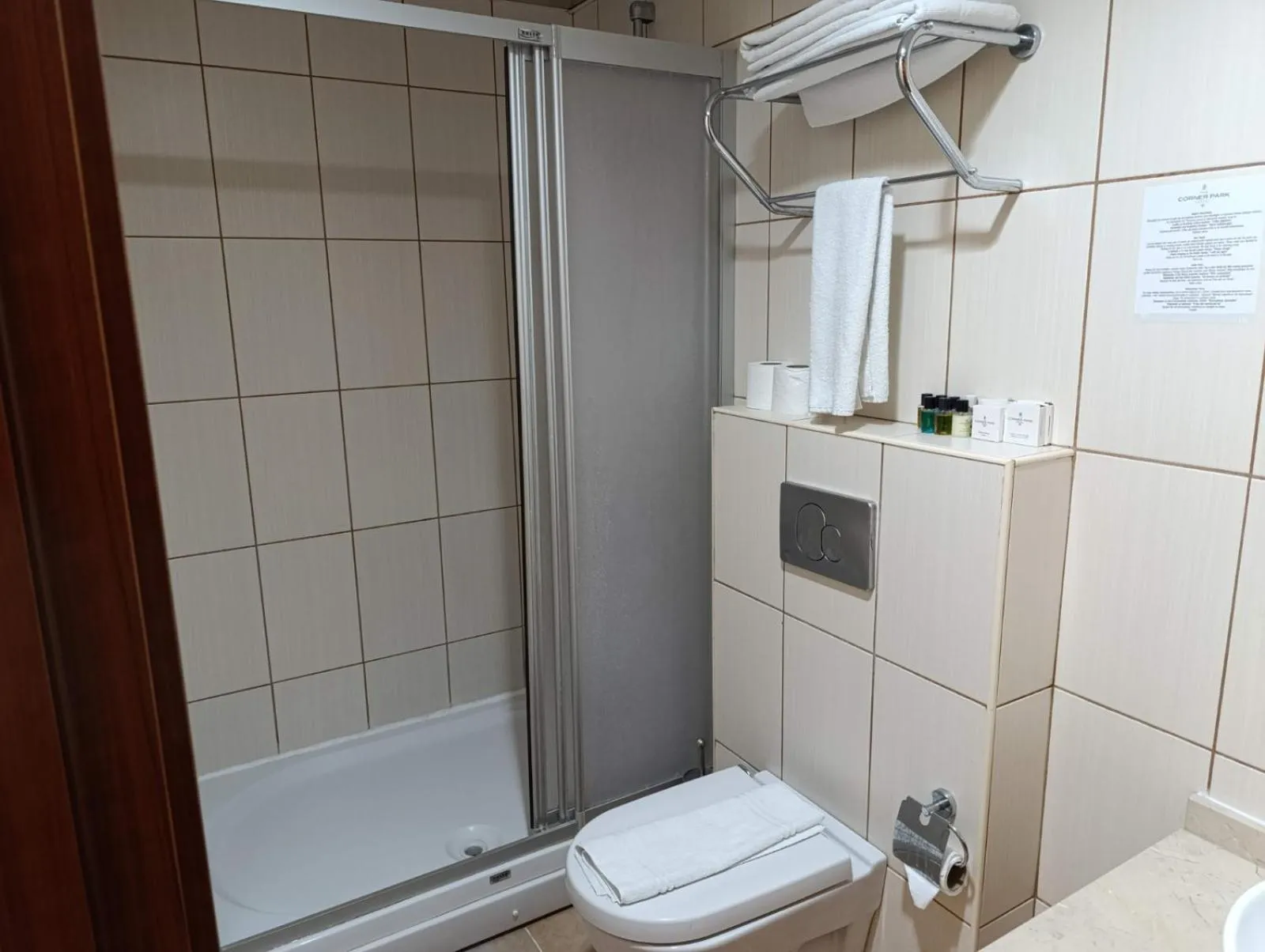 Shower in The Corner Park Hotel