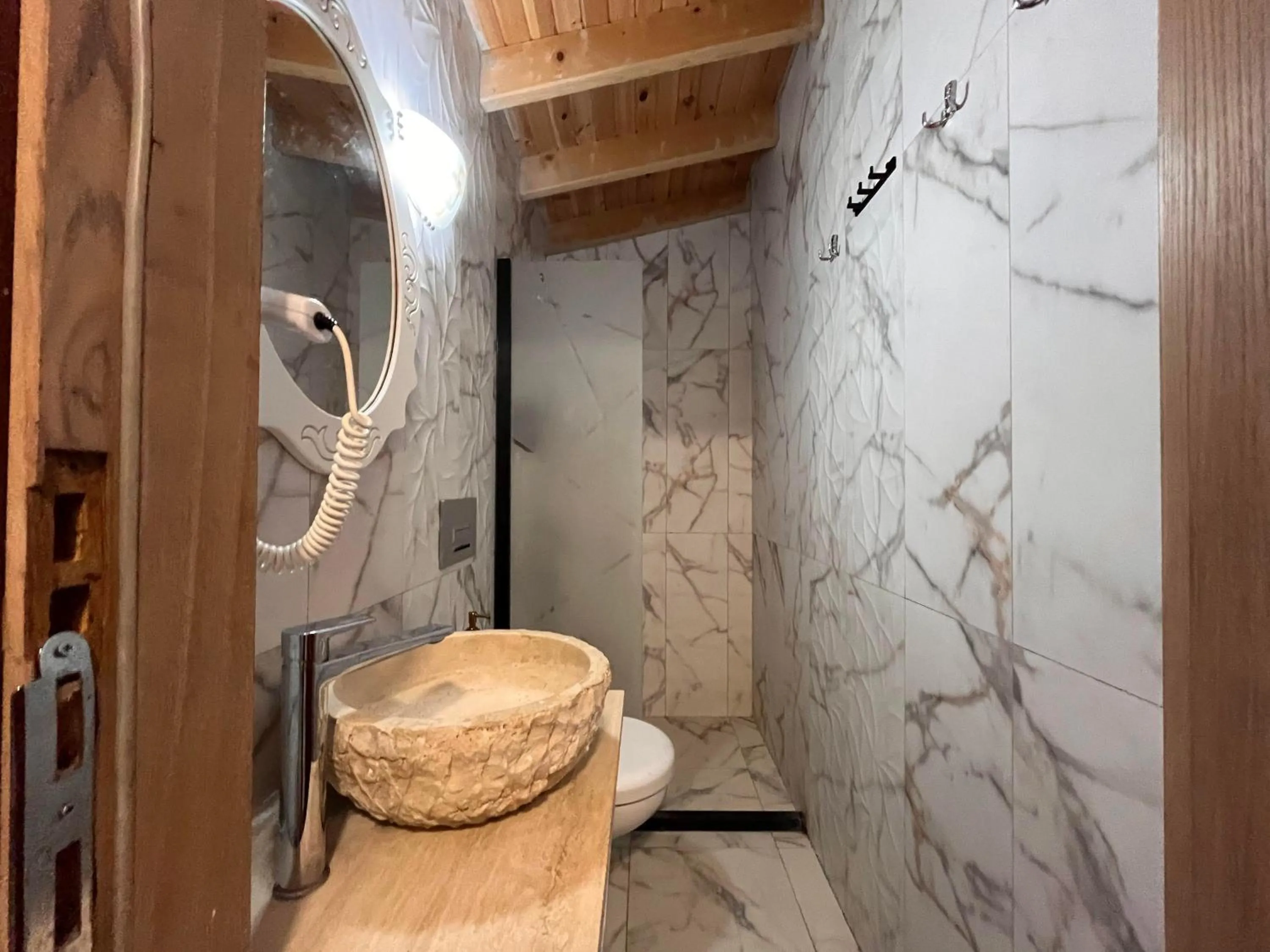 Bathroom in Bedirhan Konak Otel