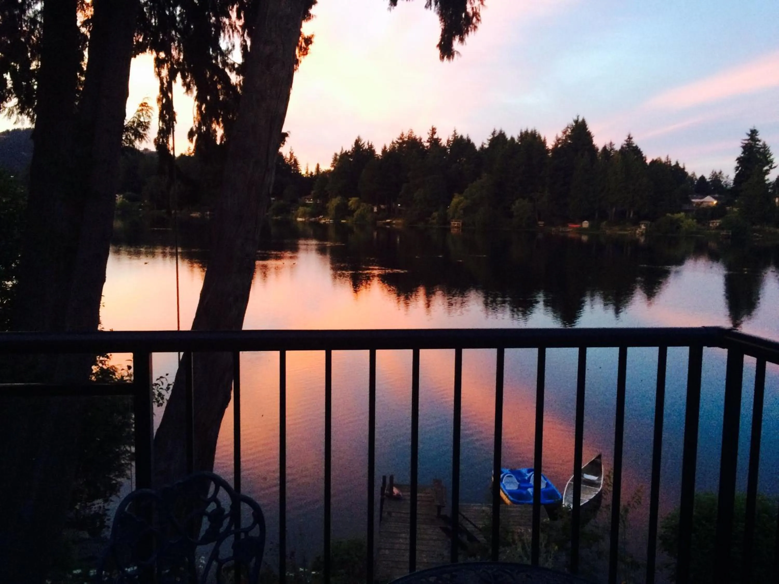 Sunset in Cycle Inn Bed and Breakfast