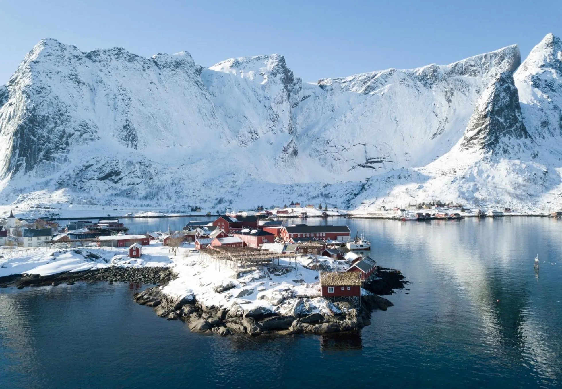 Sea view in Reine Rorbuer - by Classic Norway Hotels
