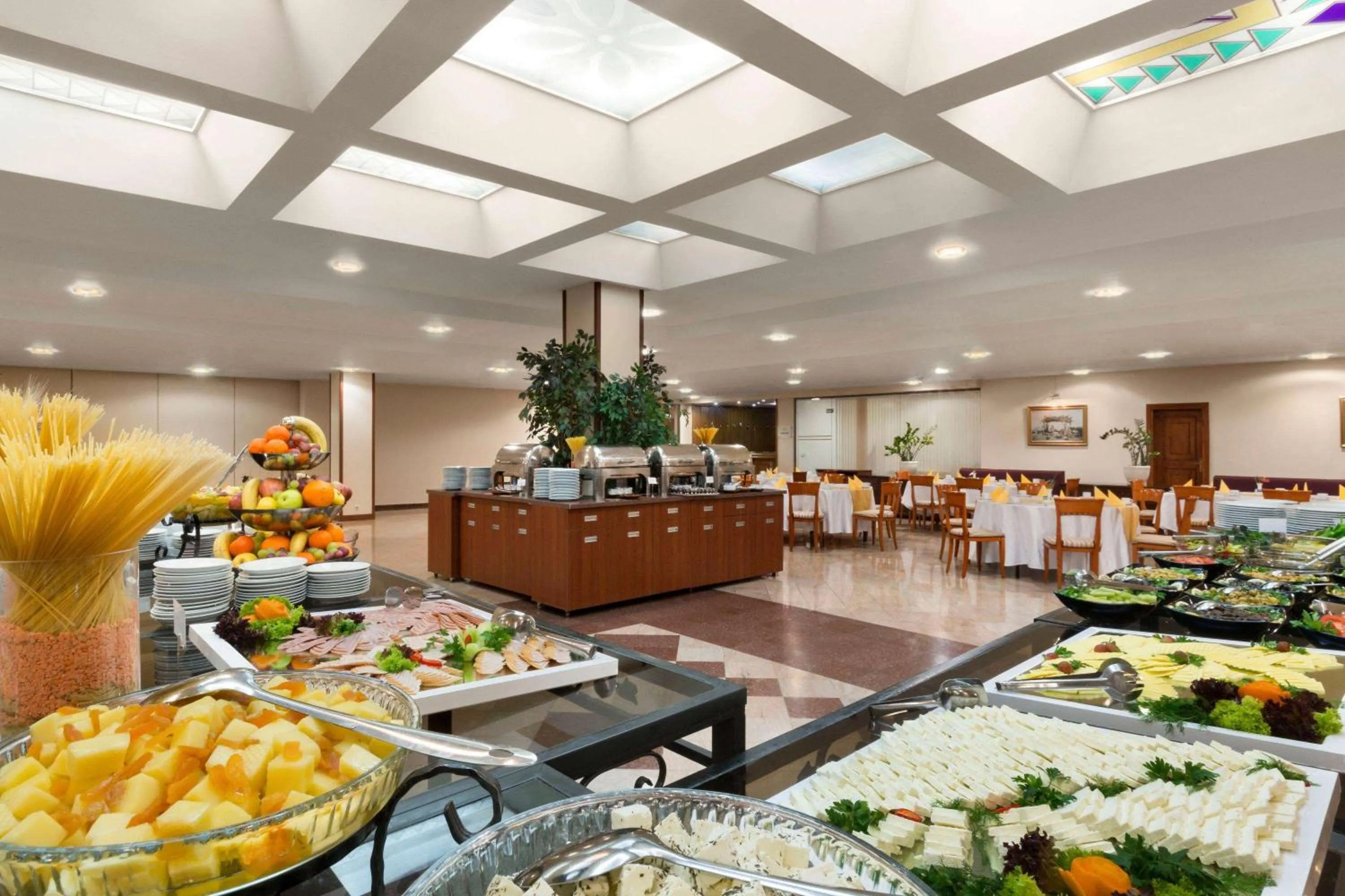 Restaurant/places to eat in Ramada by Wyndham Sofia City Center