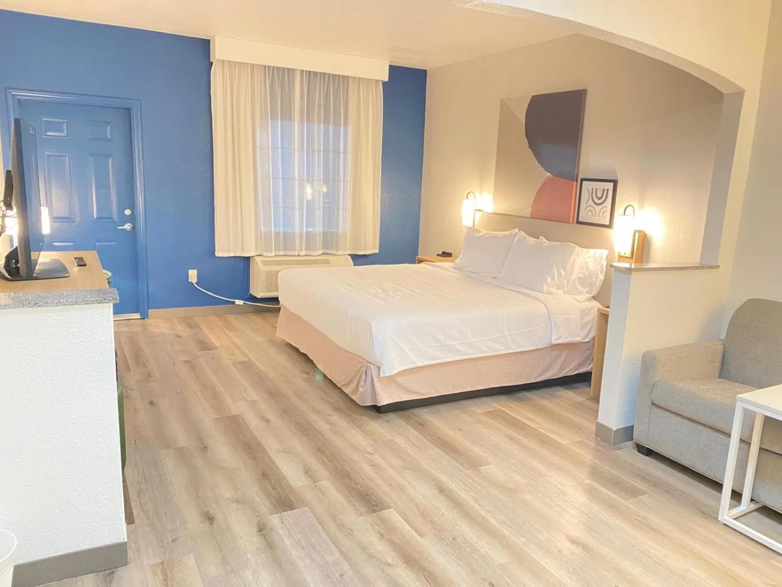 Bed in Comfort Inn & Suites Beachfront