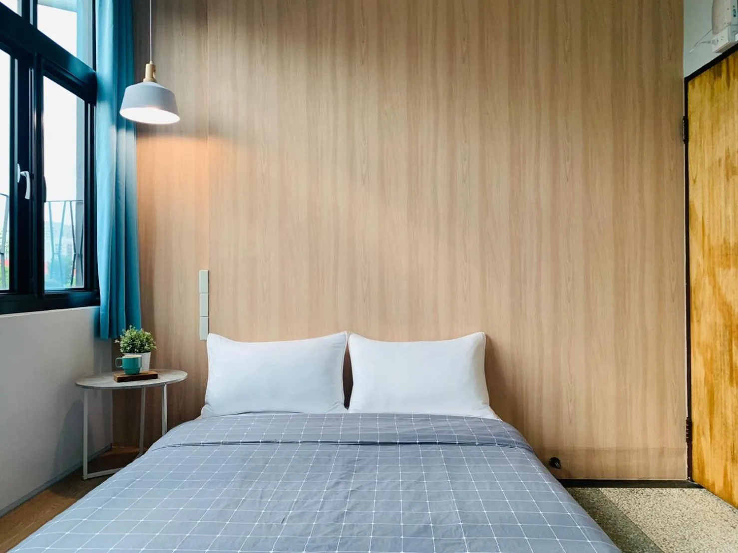 Photo of the whole room, Bed in OYAJI Guesthouse 歐野基民家宿泊