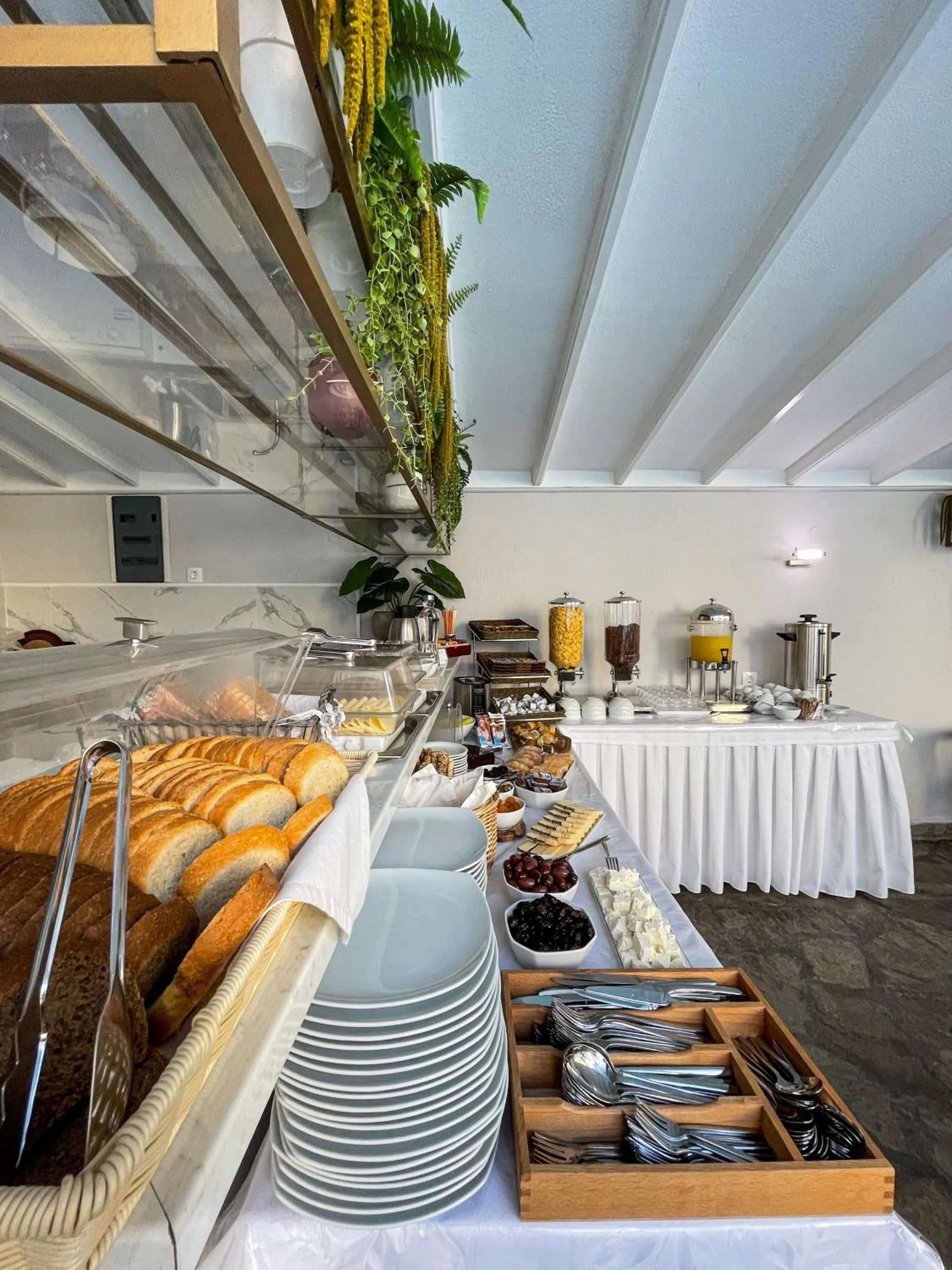 Breakfast in Philoxenia Inn