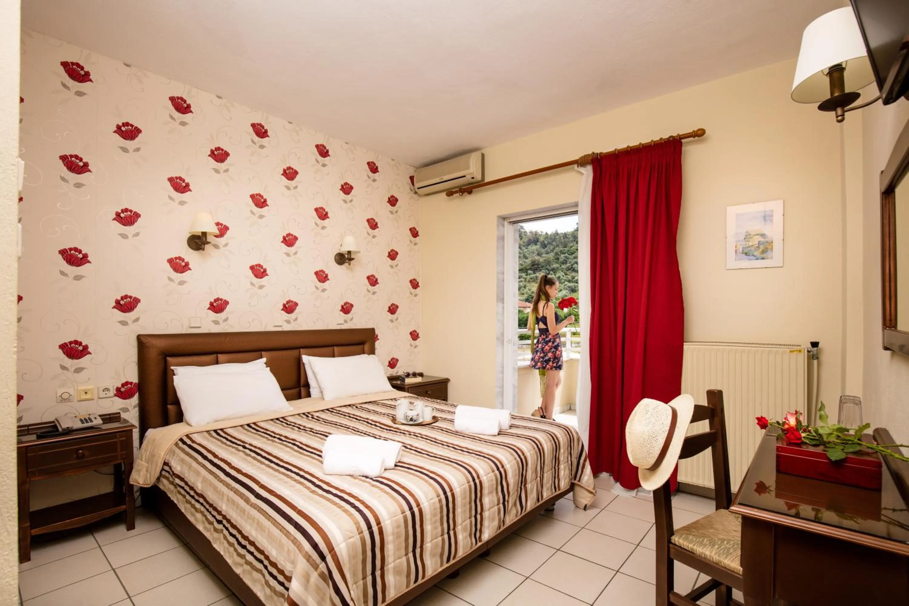 Photo of the whole room, Bed in Philoxenia Inn