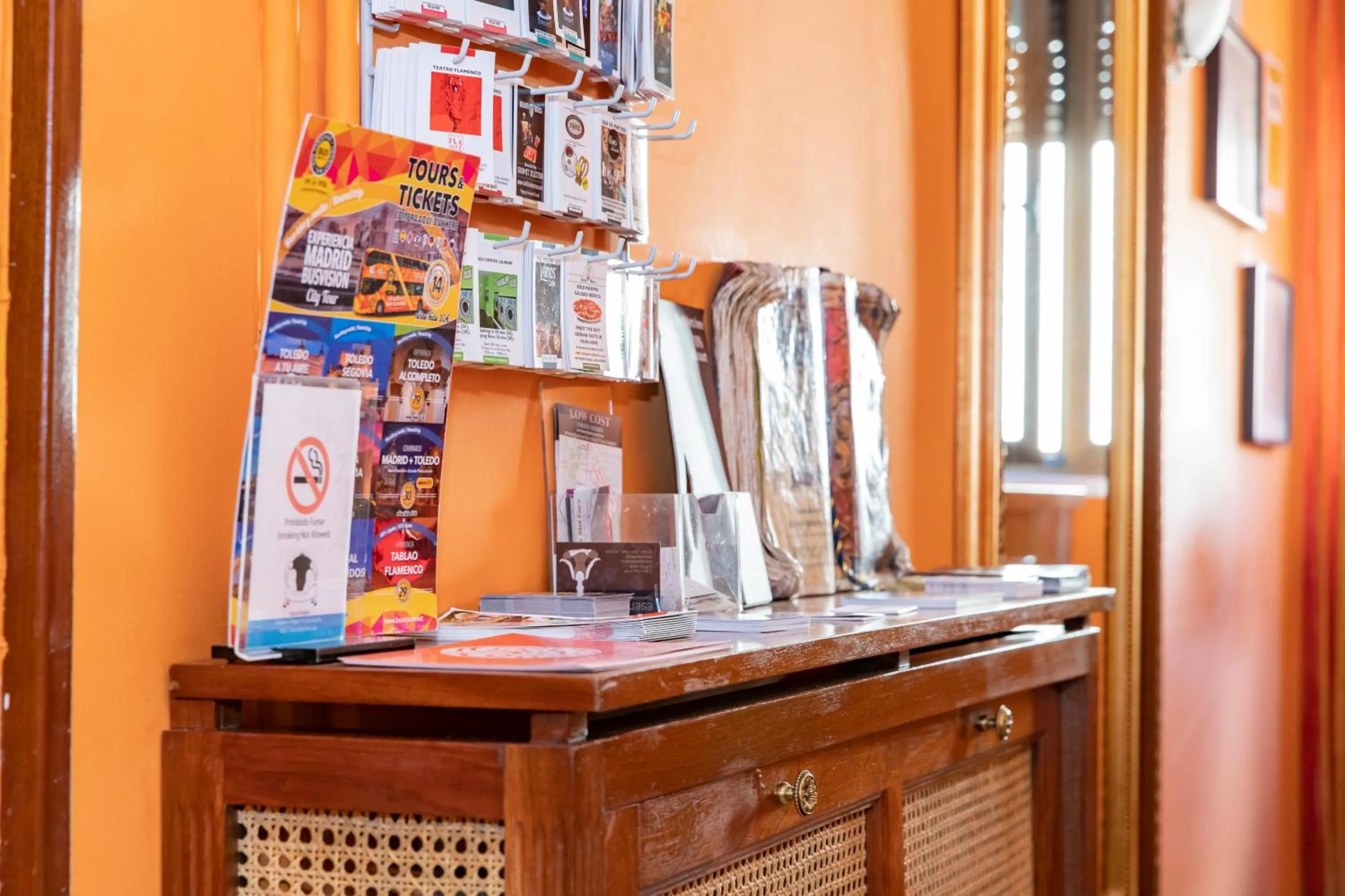 Lobby or reception in Hostal Rober