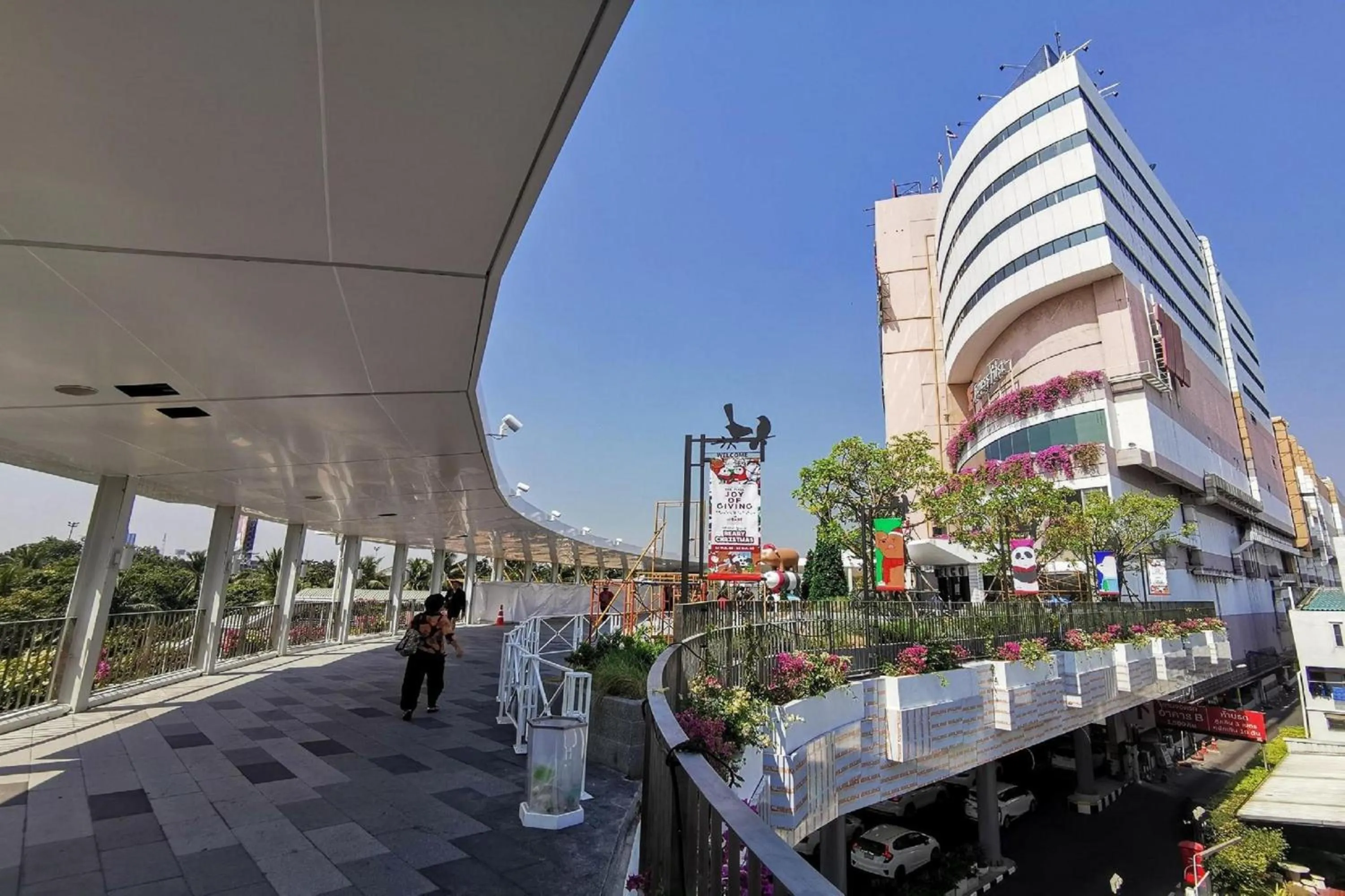 Nearby landmark in Super OYO 427 Chill Apartment