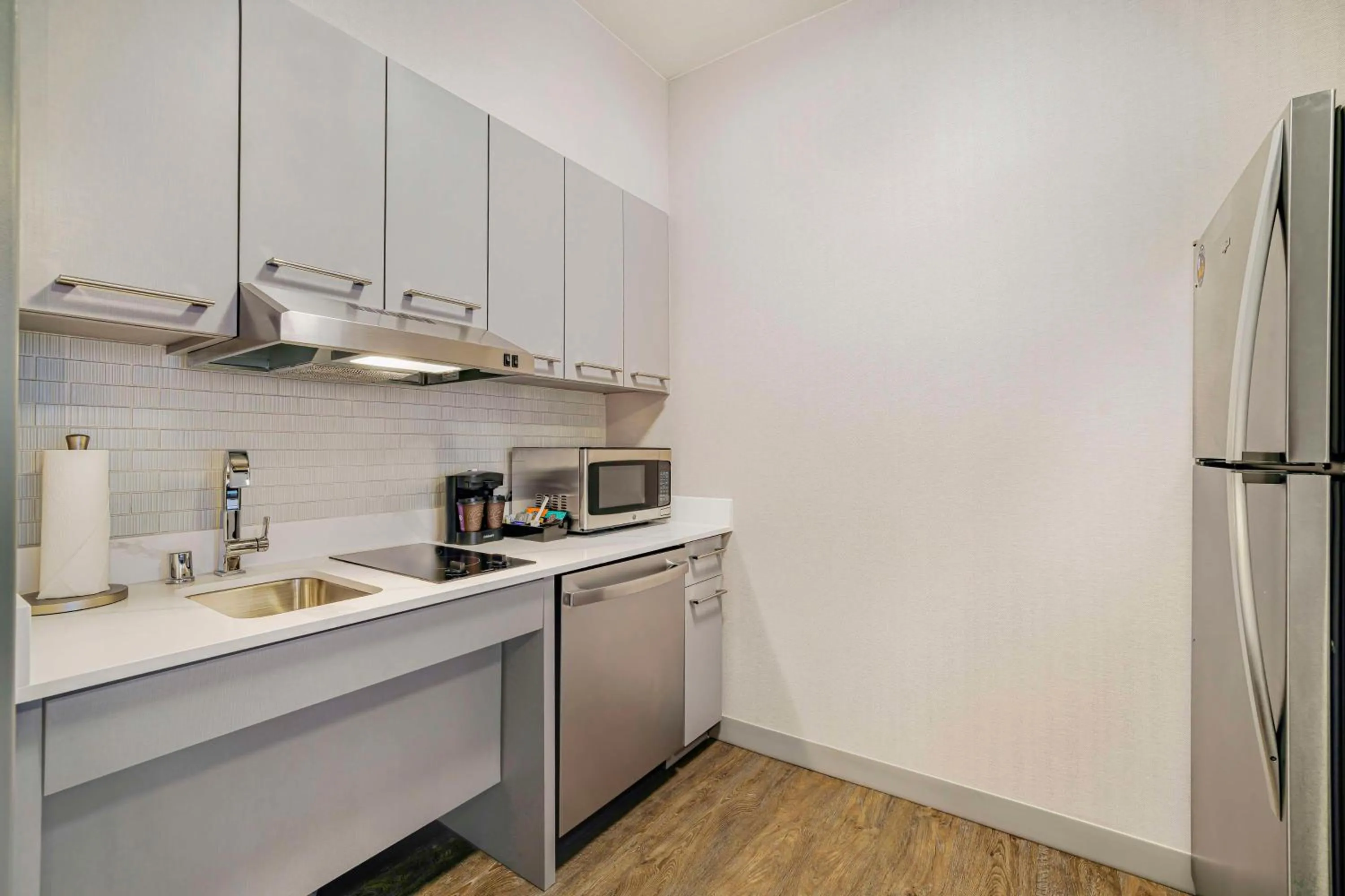 Kitchen or kitchenette in Homewood Suites by Hilton Plano-Richardson