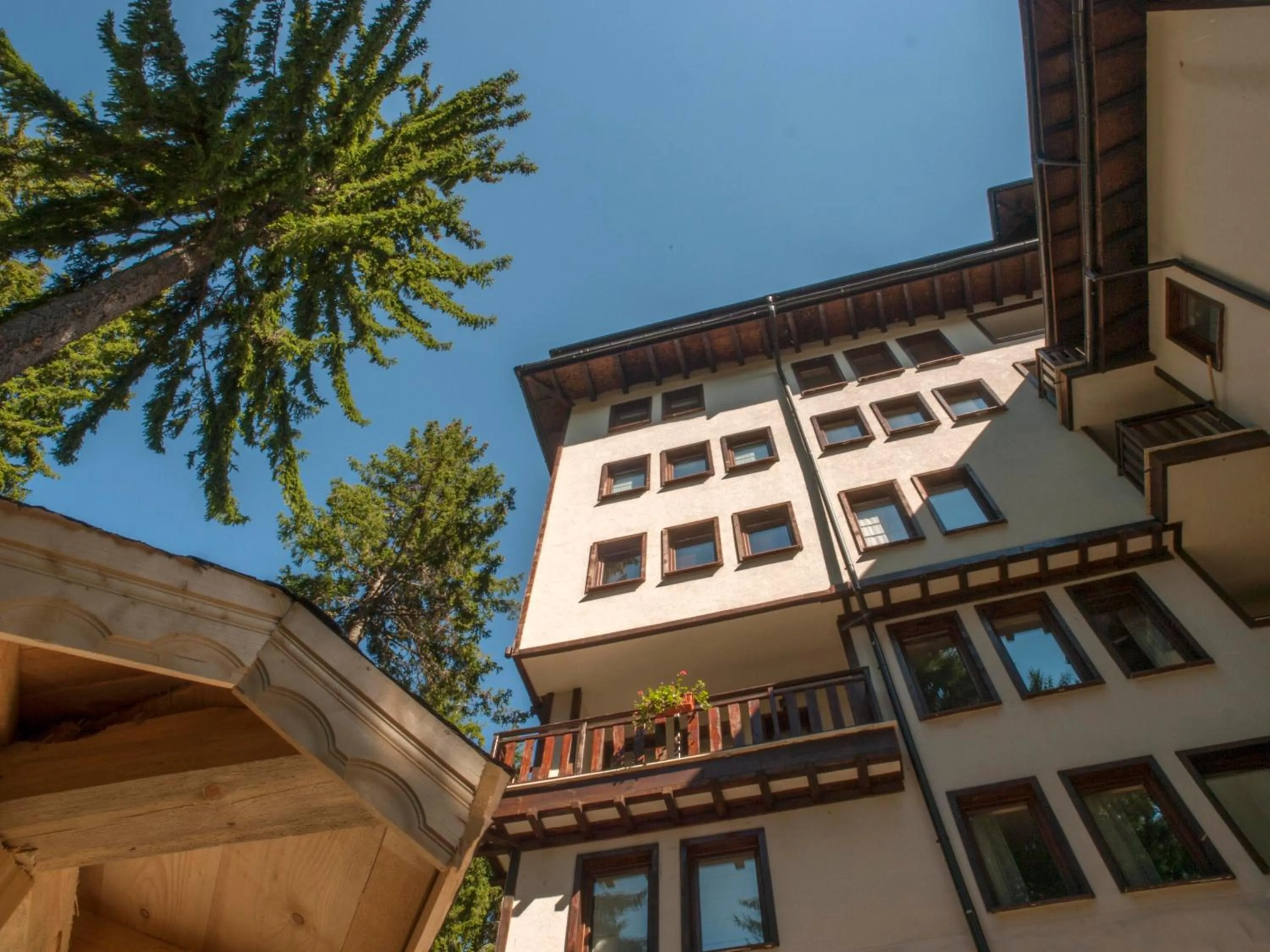 Property building in Green Life Family Apartments Pamporovo