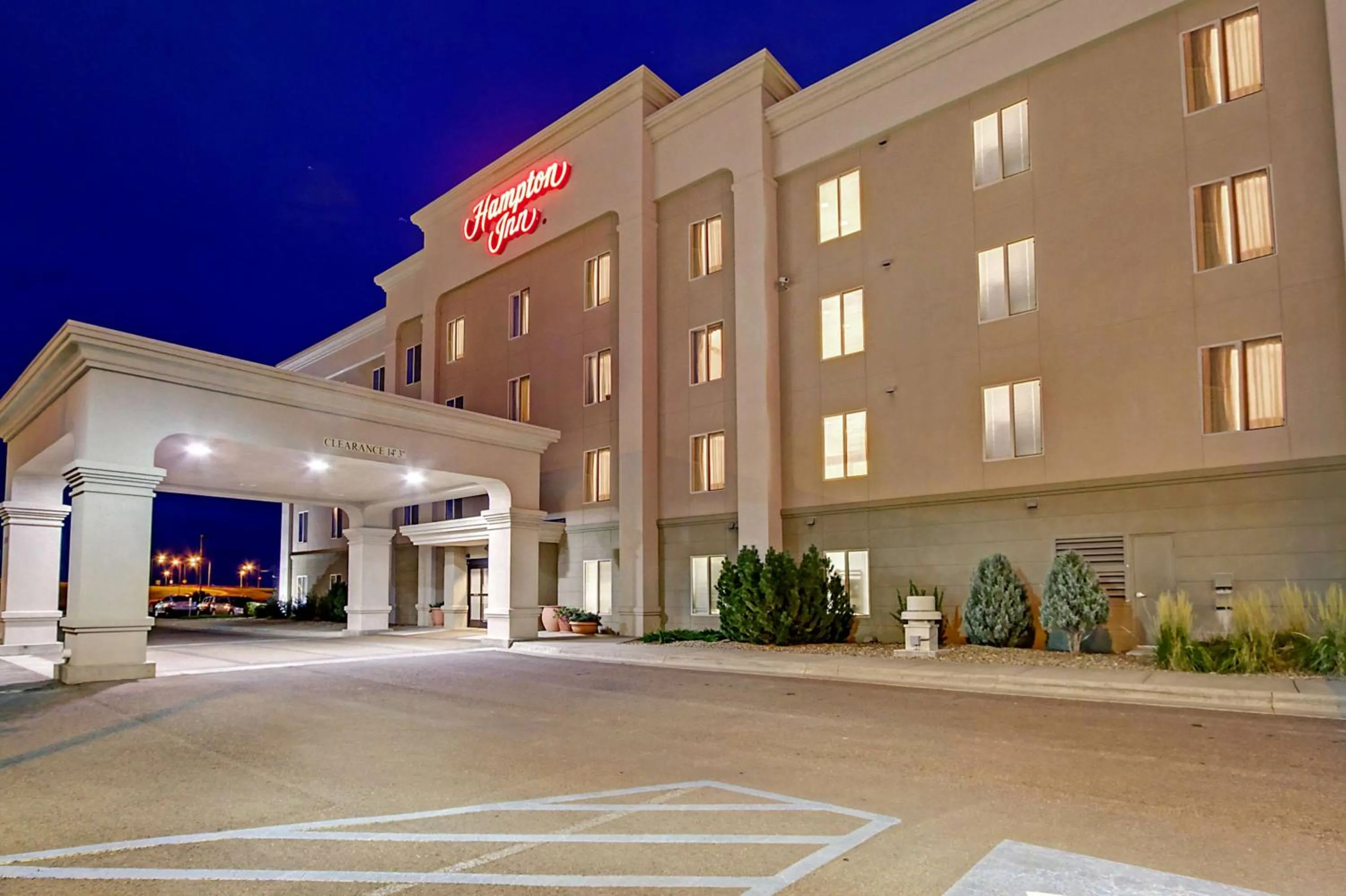 Property building in Hampton Inn - Great Falls