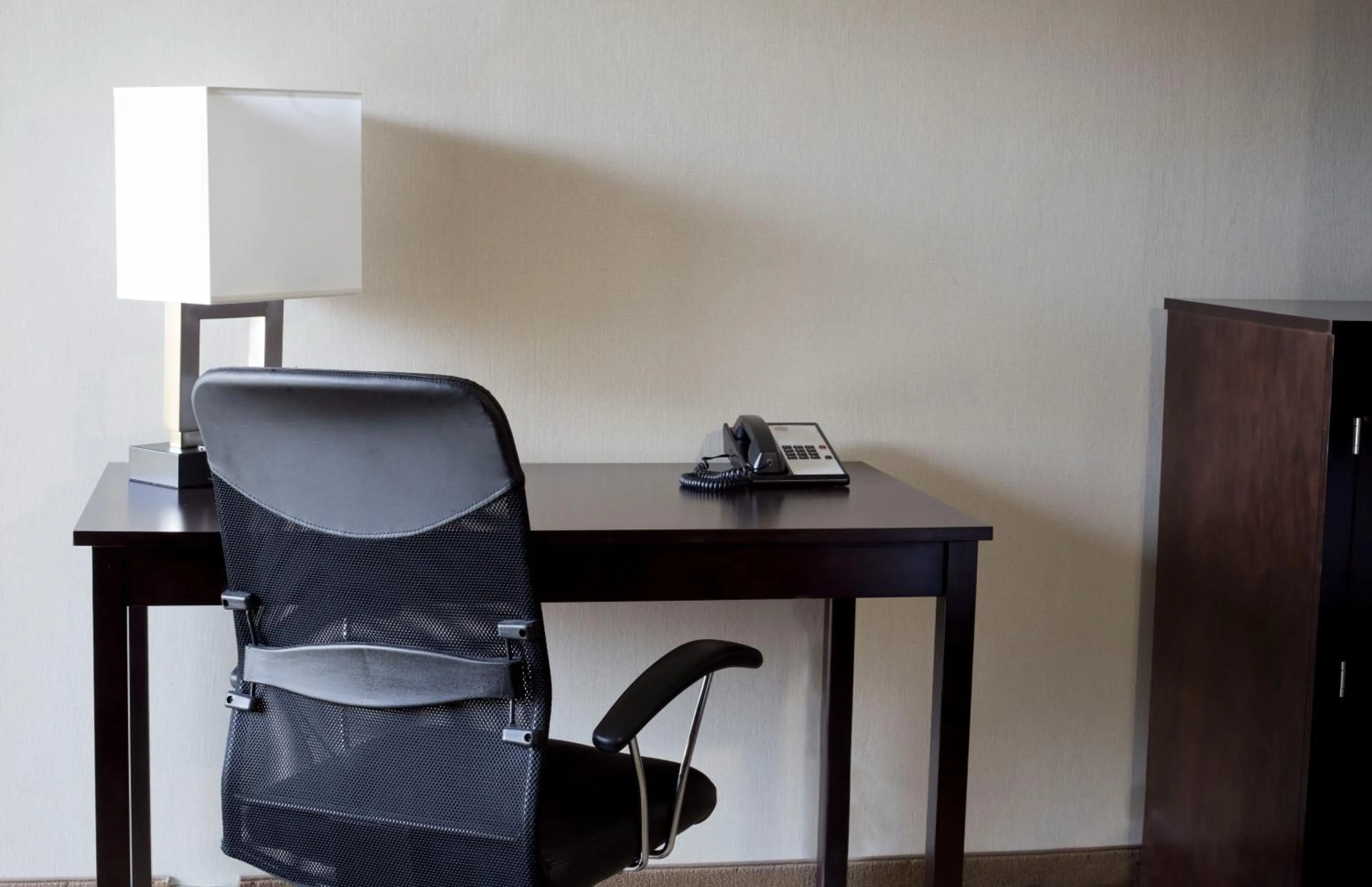 Seating Area in Best Western at Historic Concord