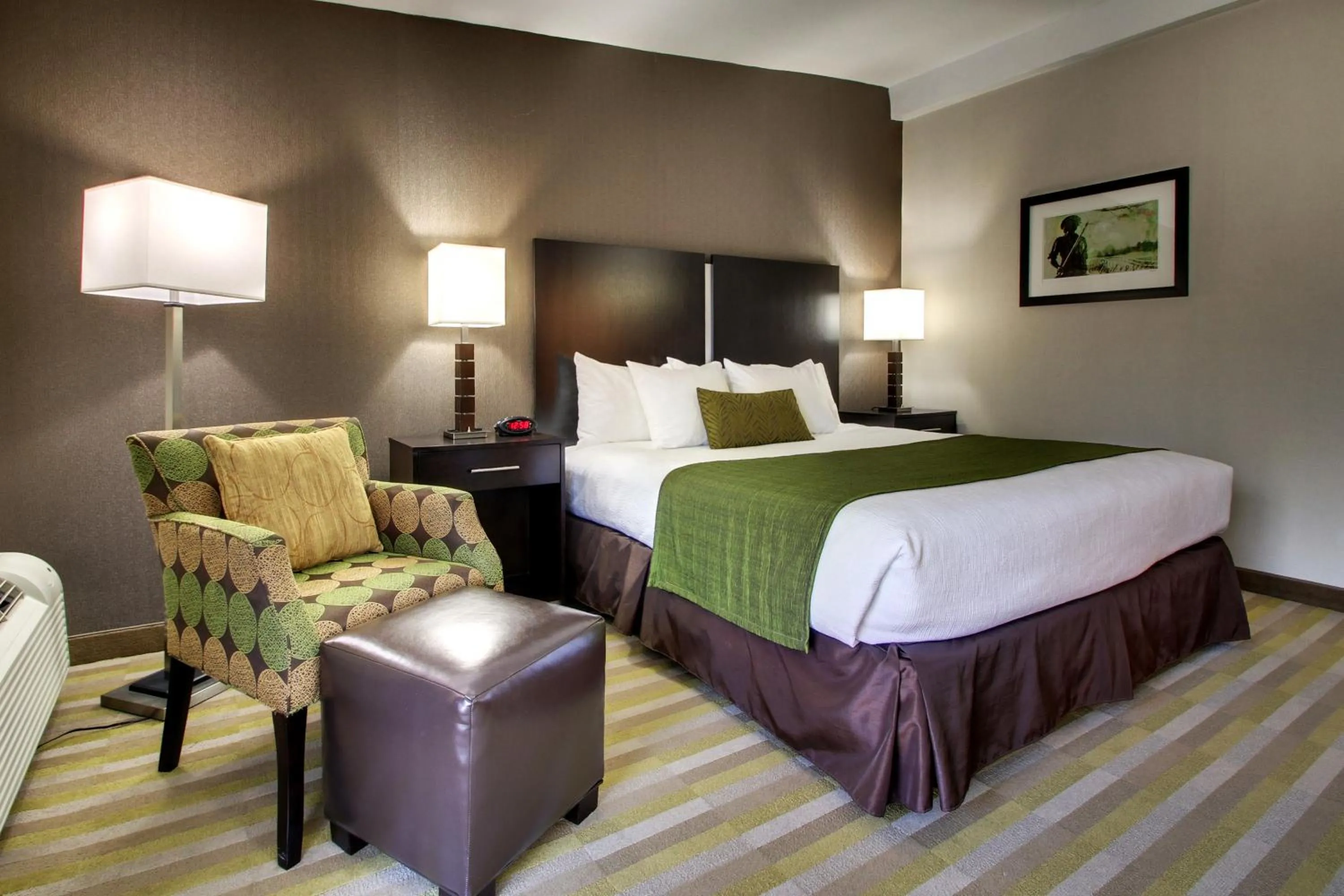 Bedroom in Best Western at Historic Concord