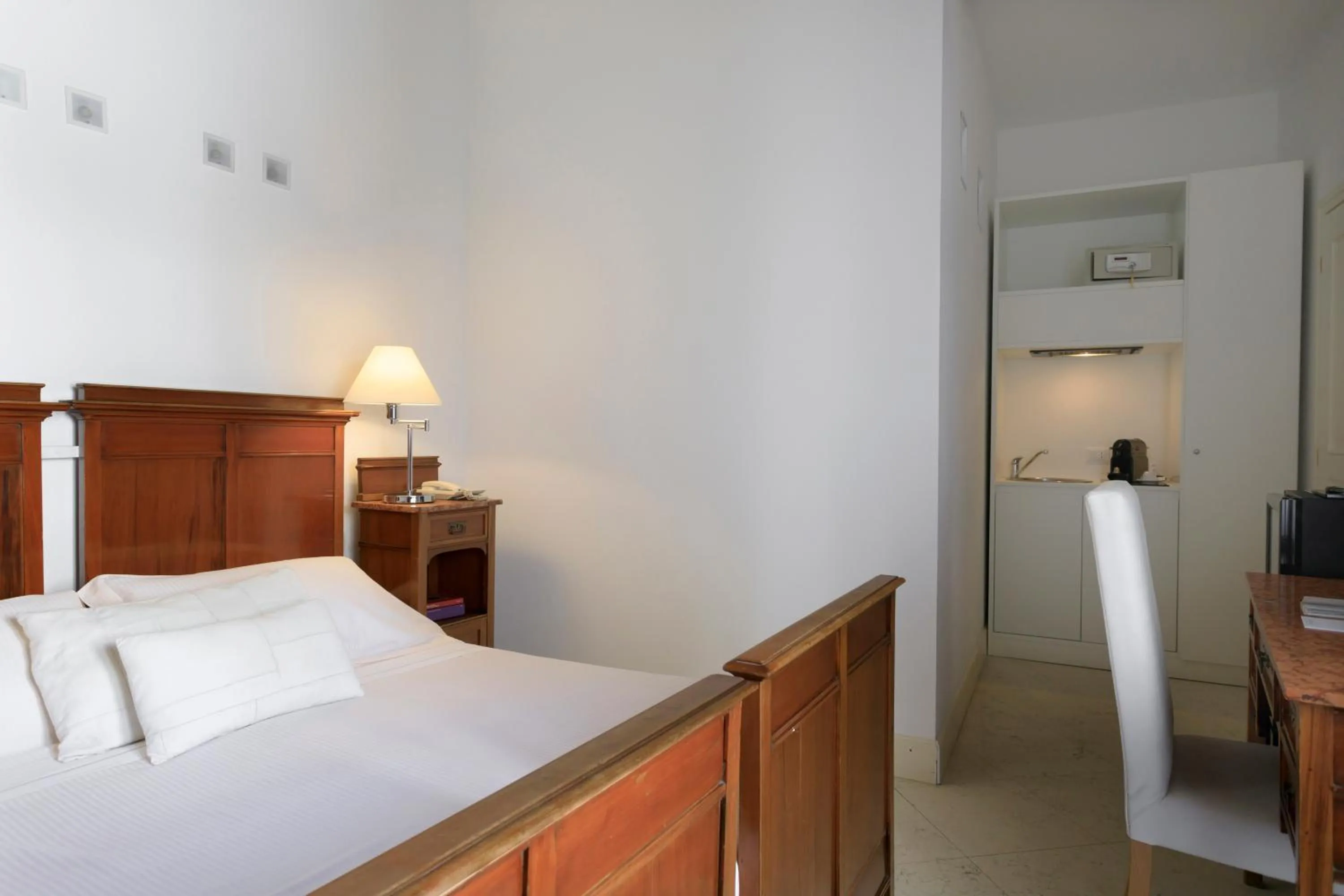 Photo of the whole room, Bed in Palazzo Brunaccini Boutique Hotel