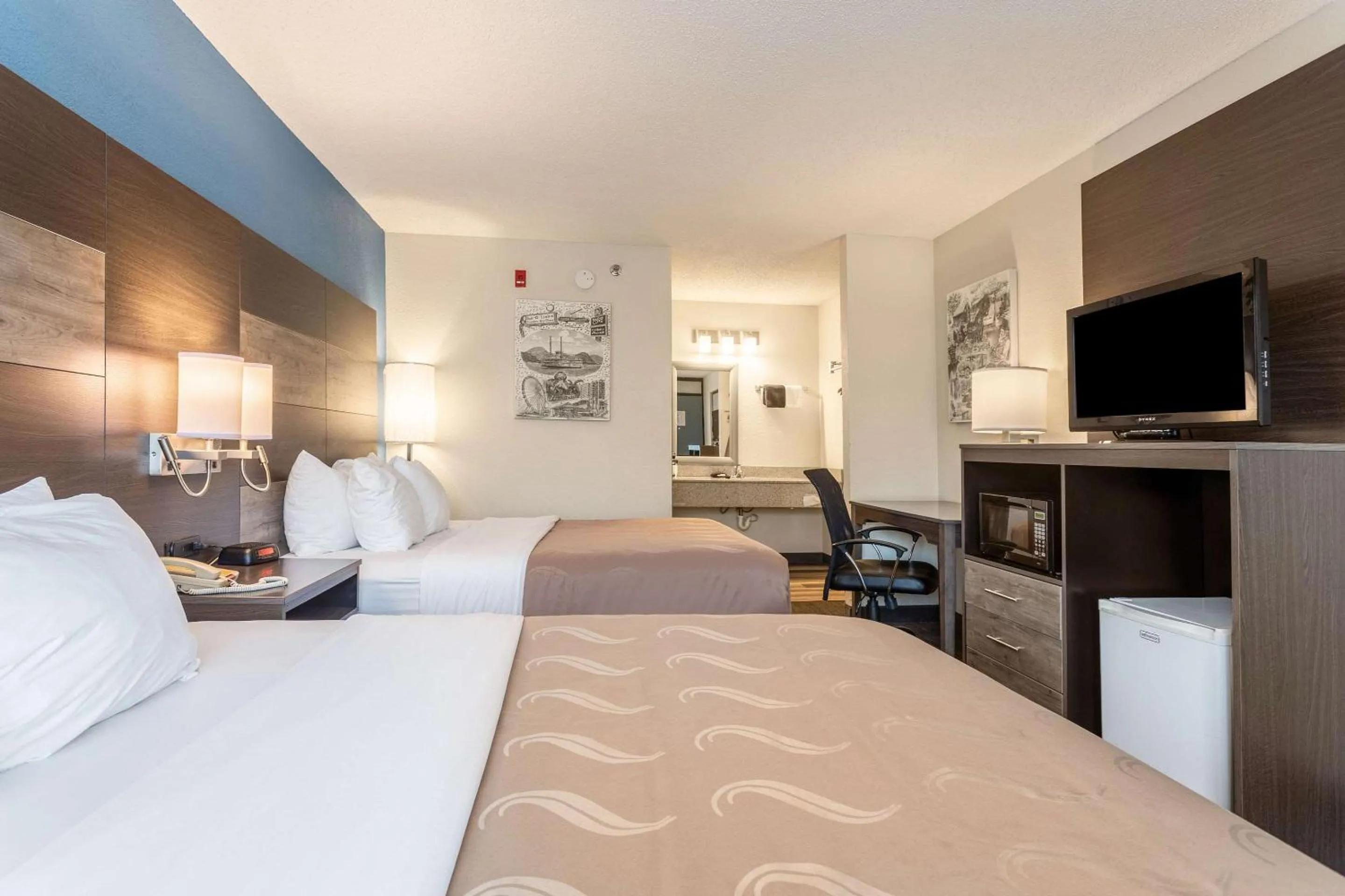 Bedroom, Bed in Quality Inn Branson On the Strip