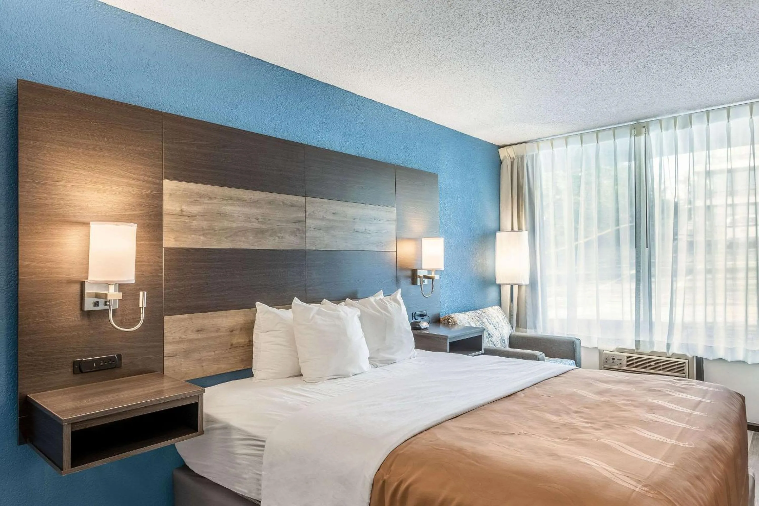 Bedroom, Bed in Quality Inn Branson On the Strip